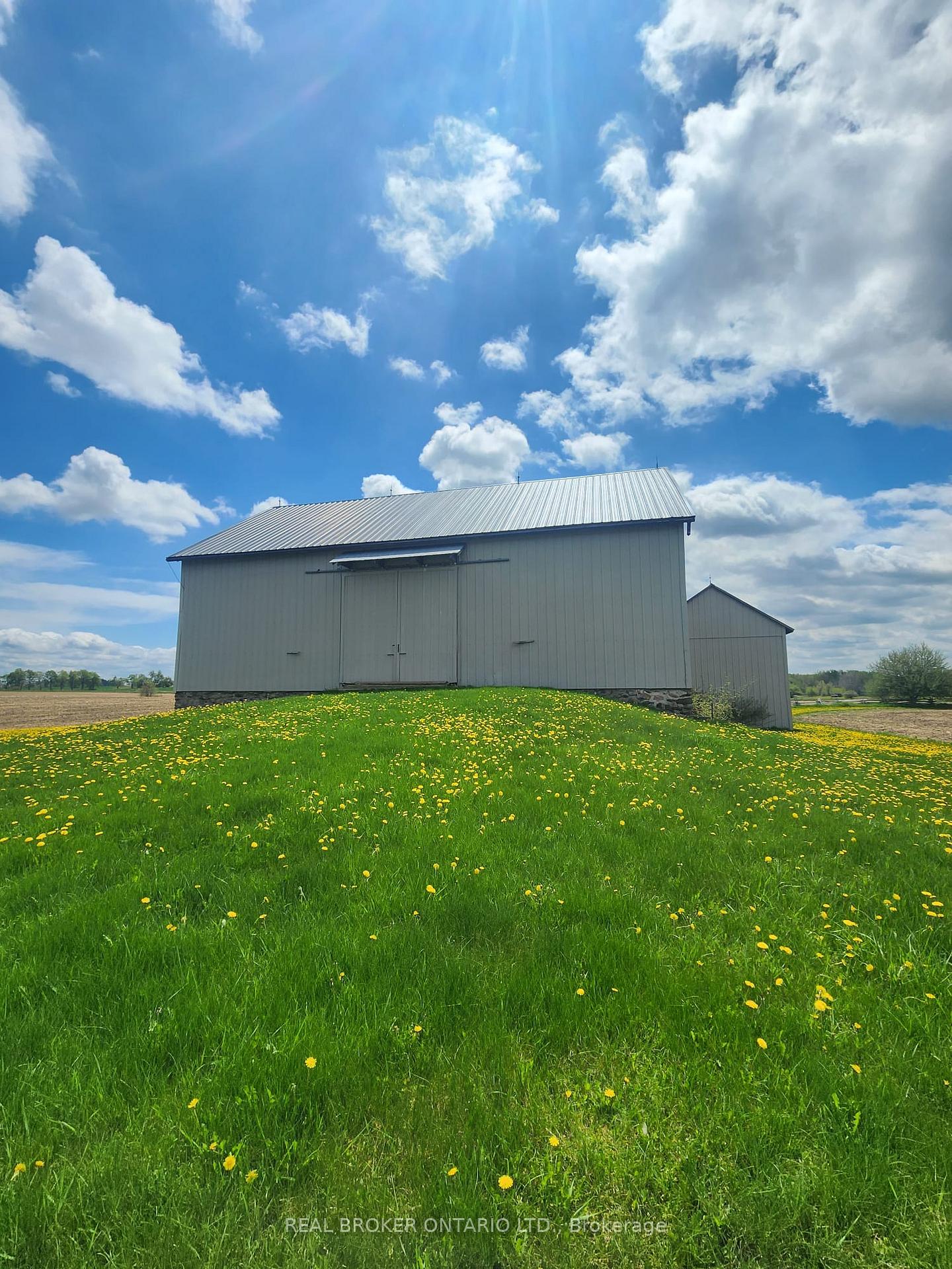 Photo 21 of 2528 9th Line, Innisfil, Rural Innisfil — HOMEH