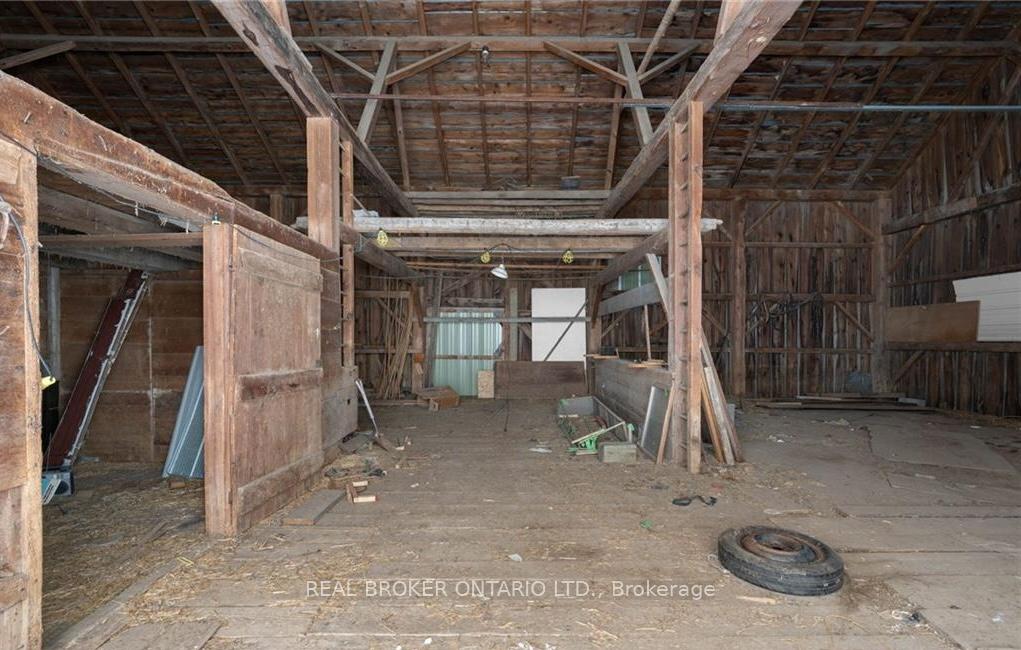 Photo 8 of 2528 9th Line, Innisfil, Rural Innisfil — HOMEH