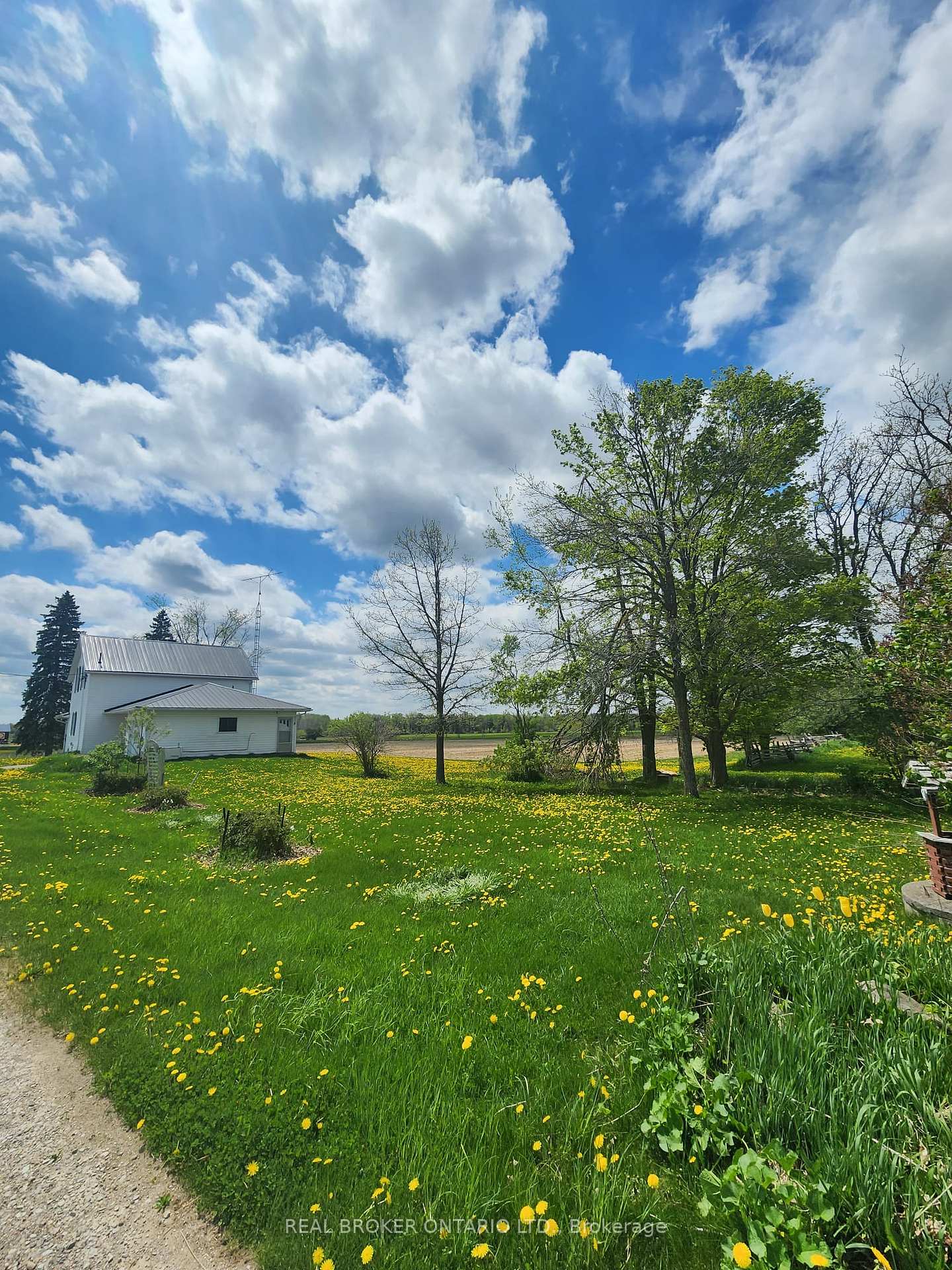 Photo 25 of 2528 9th Line, Innisfil, Rural Innisfil — HOMEH