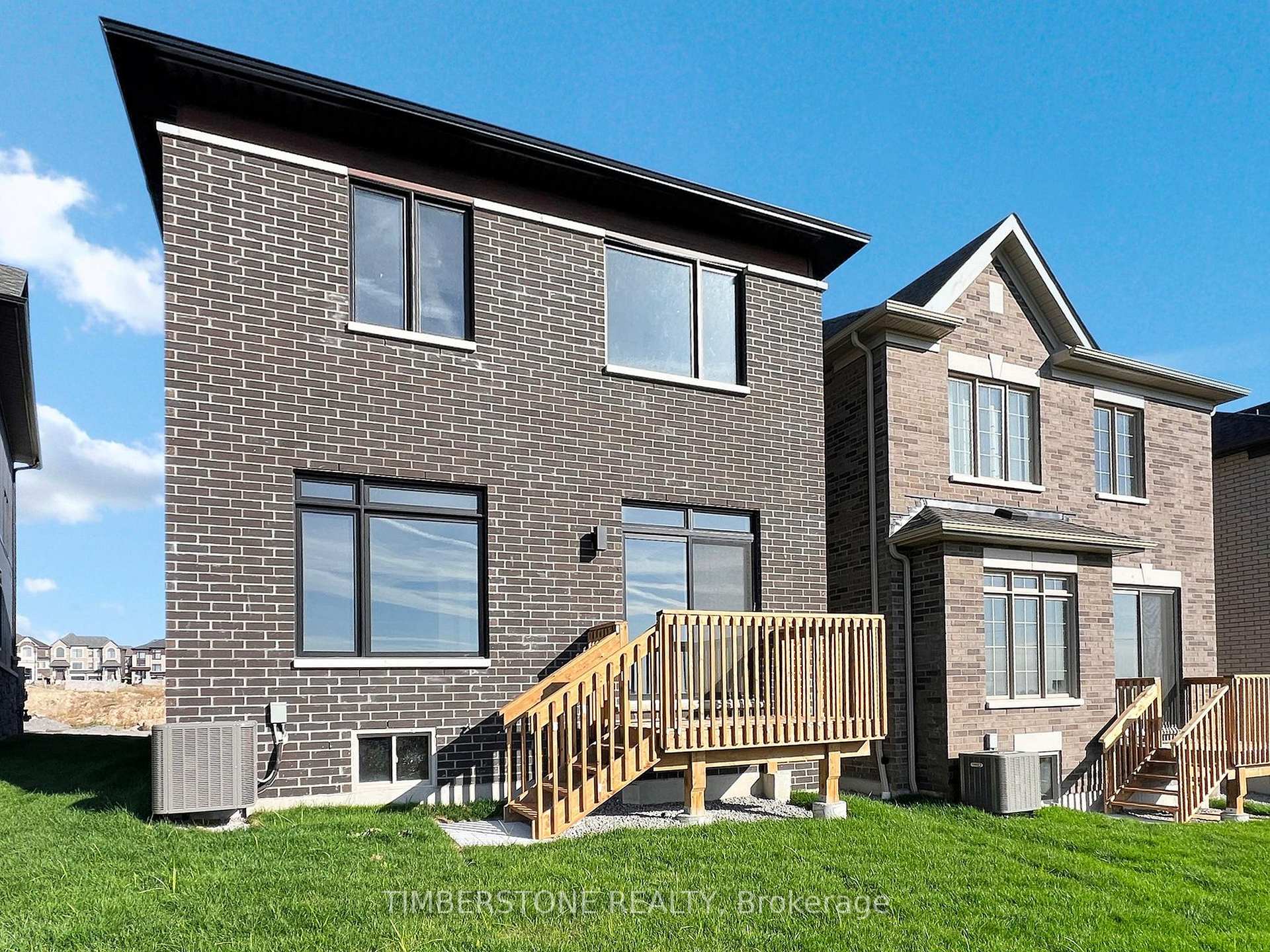 Photo 34 of 1119 Zircon Manor, Pickering, Rural Pickering — HOMEH