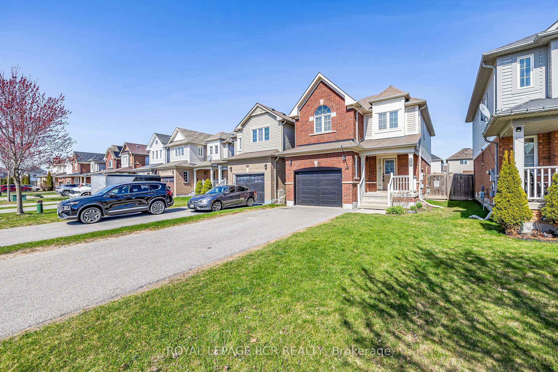 Photo 3 of 171 Swindells Street, Clarington, Bowmanville — HOMEH