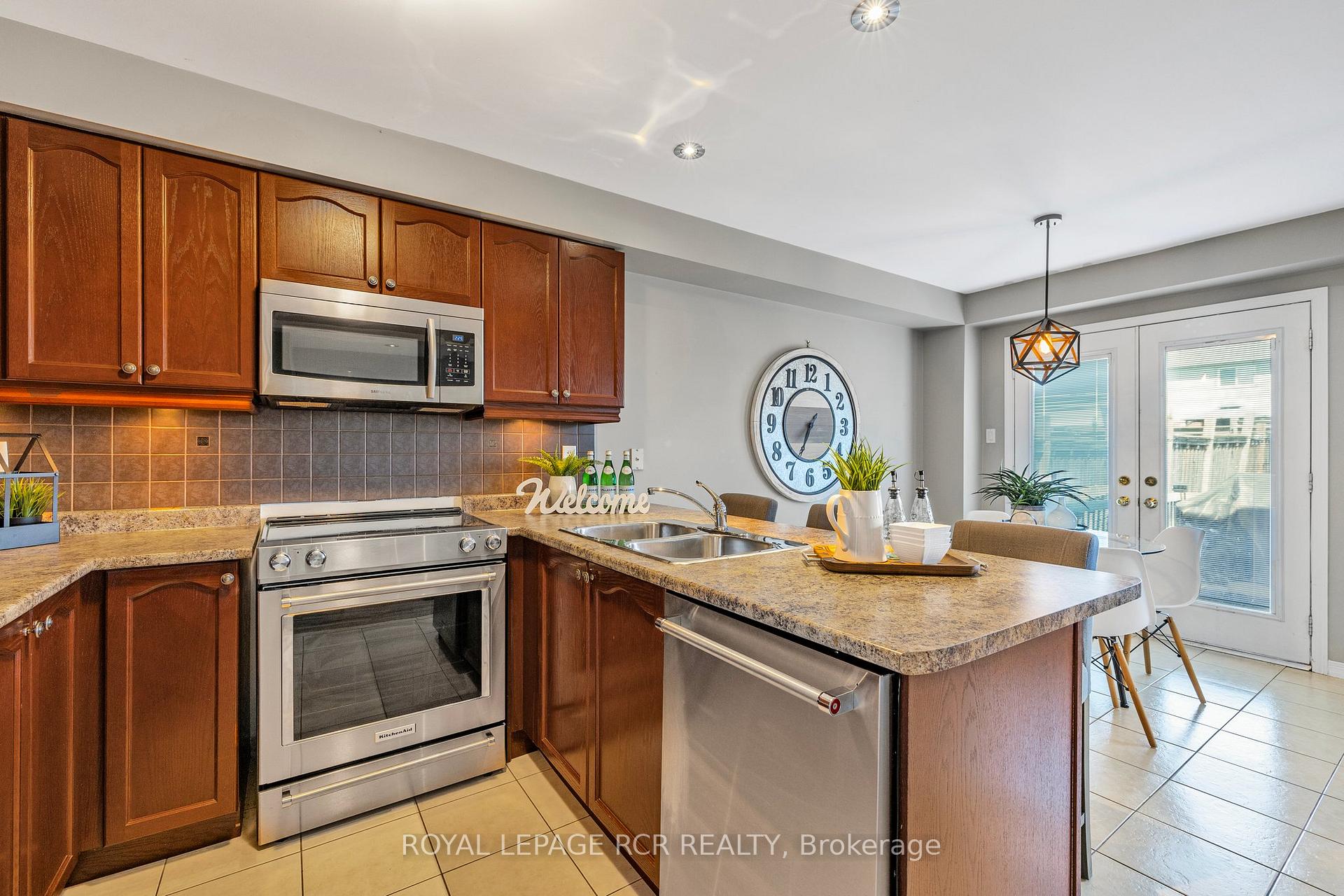Photo 11 of 171 Swindells Street, Clarington, Bowmanville — HOMEH