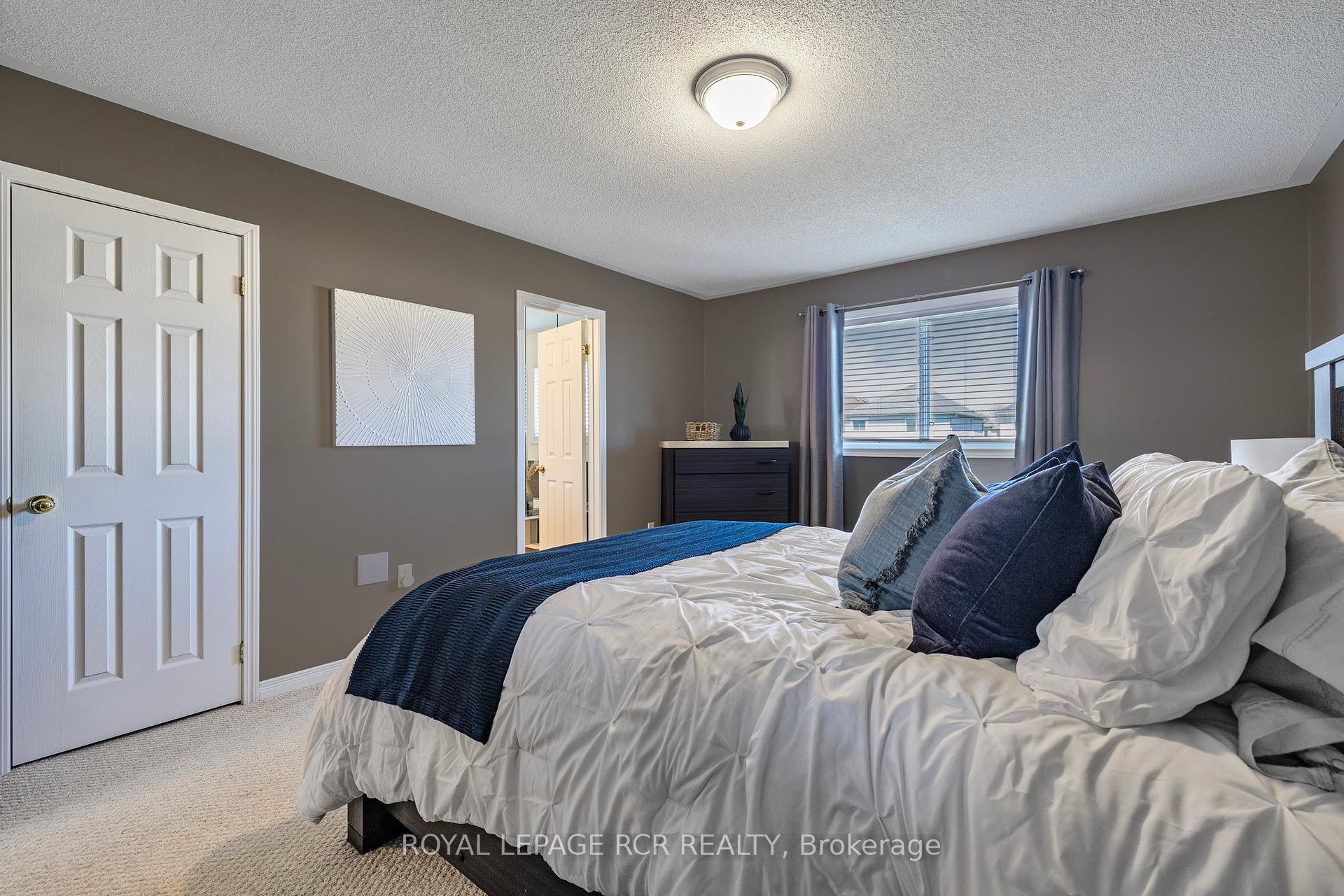 Photo 33 of 171 Swindells Street, Clarington, Bowmanville — HOMEH
