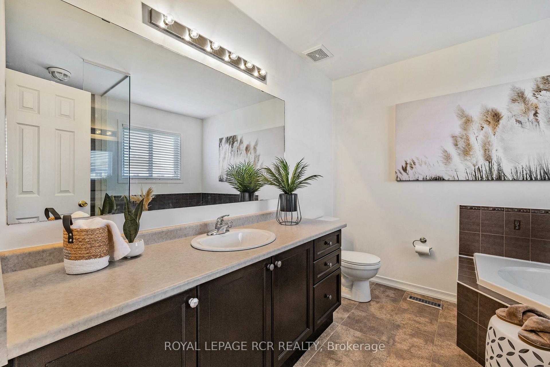 Photo 35 of 171 Swindells Street, Clarington, Bowmanville — HOMEH