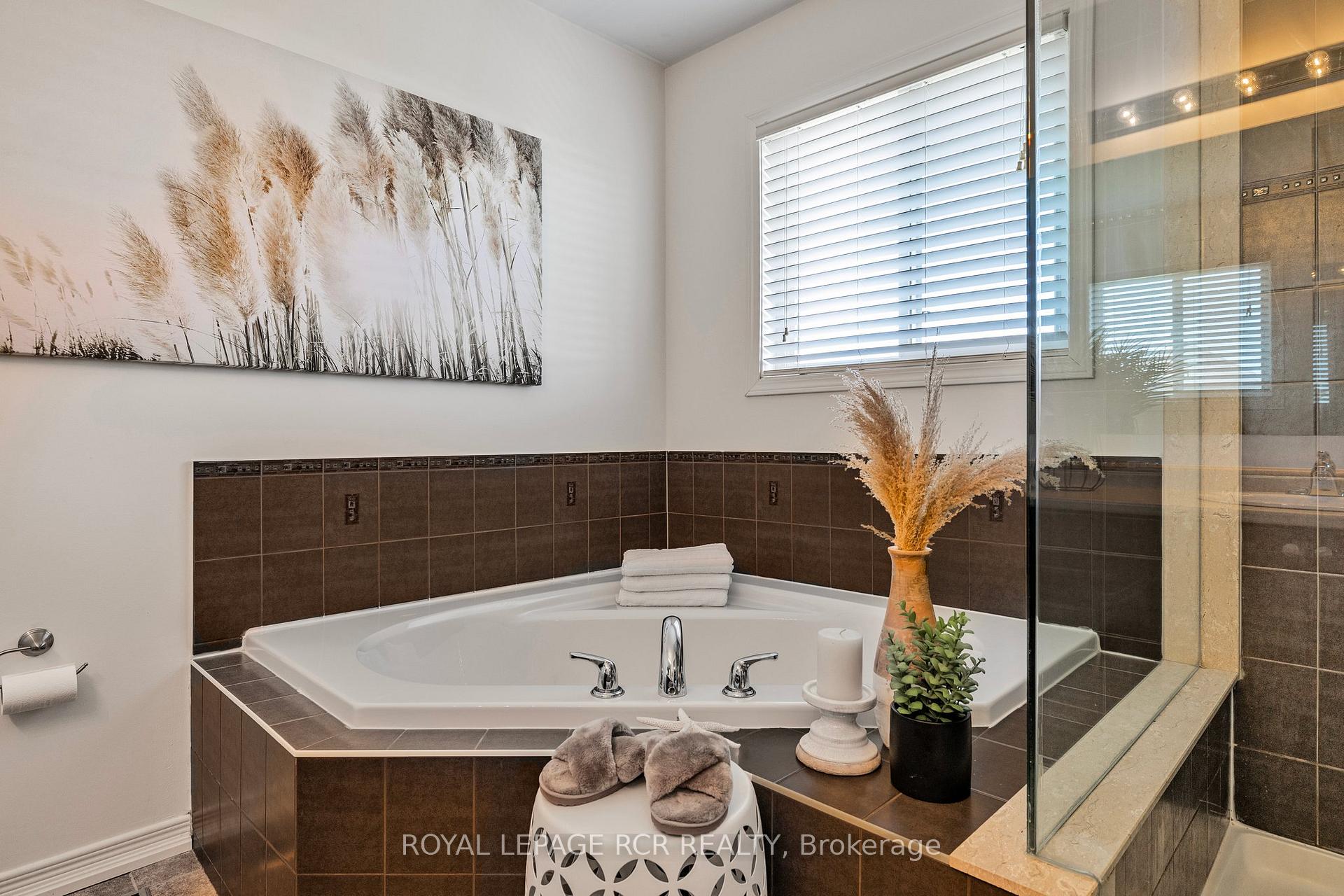 Photo 36 of 171 Swindells Street, Clarington, Bowmanville — HOMEH