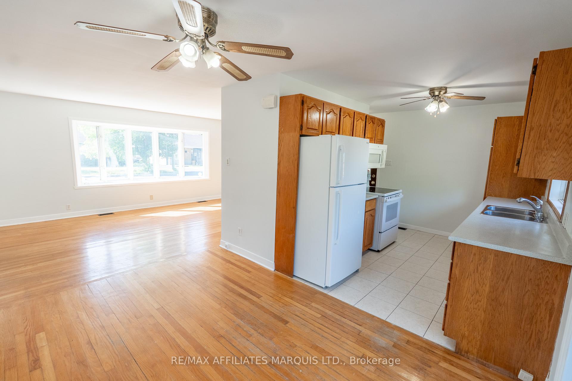 Photo 2 of 1203 Princess Street, Cornwall — HOMEH