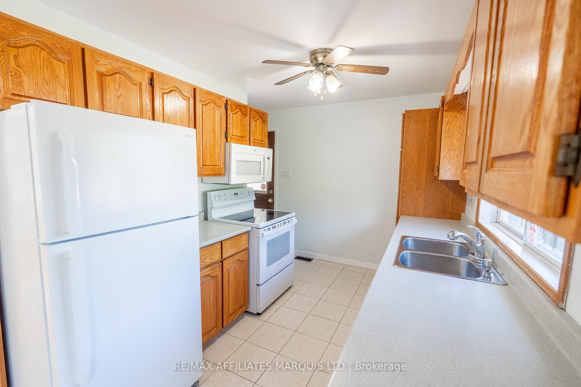 Photo 9 of 1203 Princess Street, Cornwall — HOMEH