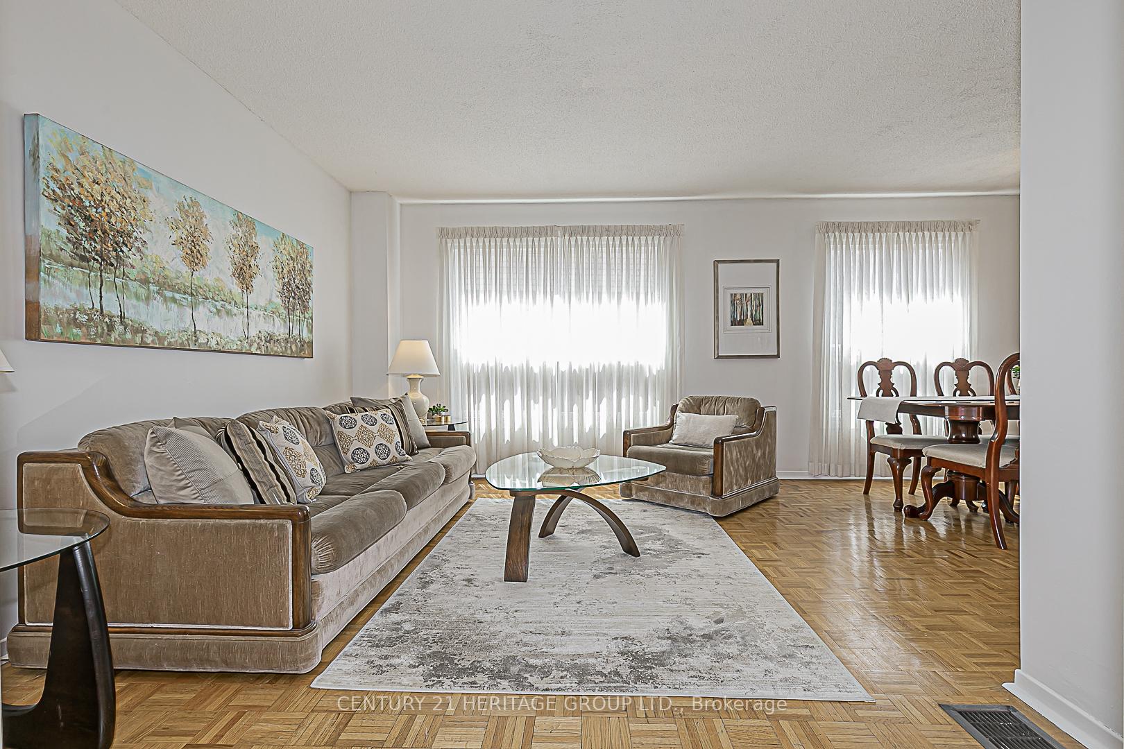 Photo 3 of 72 Seaton Drive, Aurora, Aurora Highlands — HOMEH