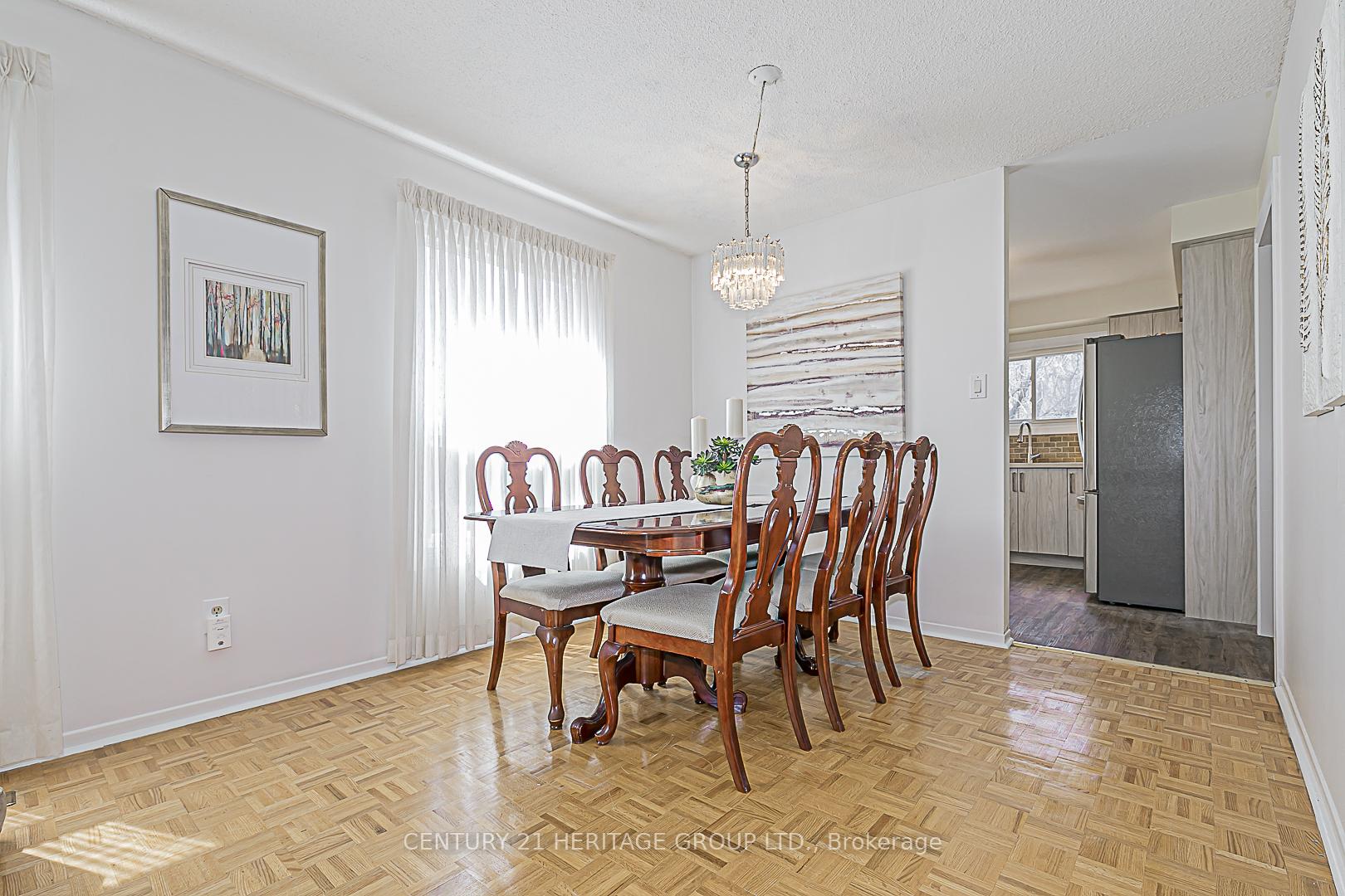 Photo 6 of 72 Seaton Drive, Aurora, Aurora Highlands — HOMEH