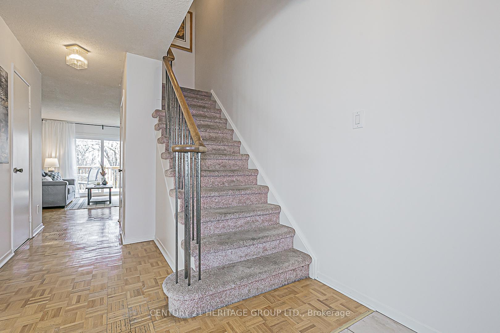 Photo 24 of 72 Seaton Drive, Aurora, Aurora Highlands — HOMEH