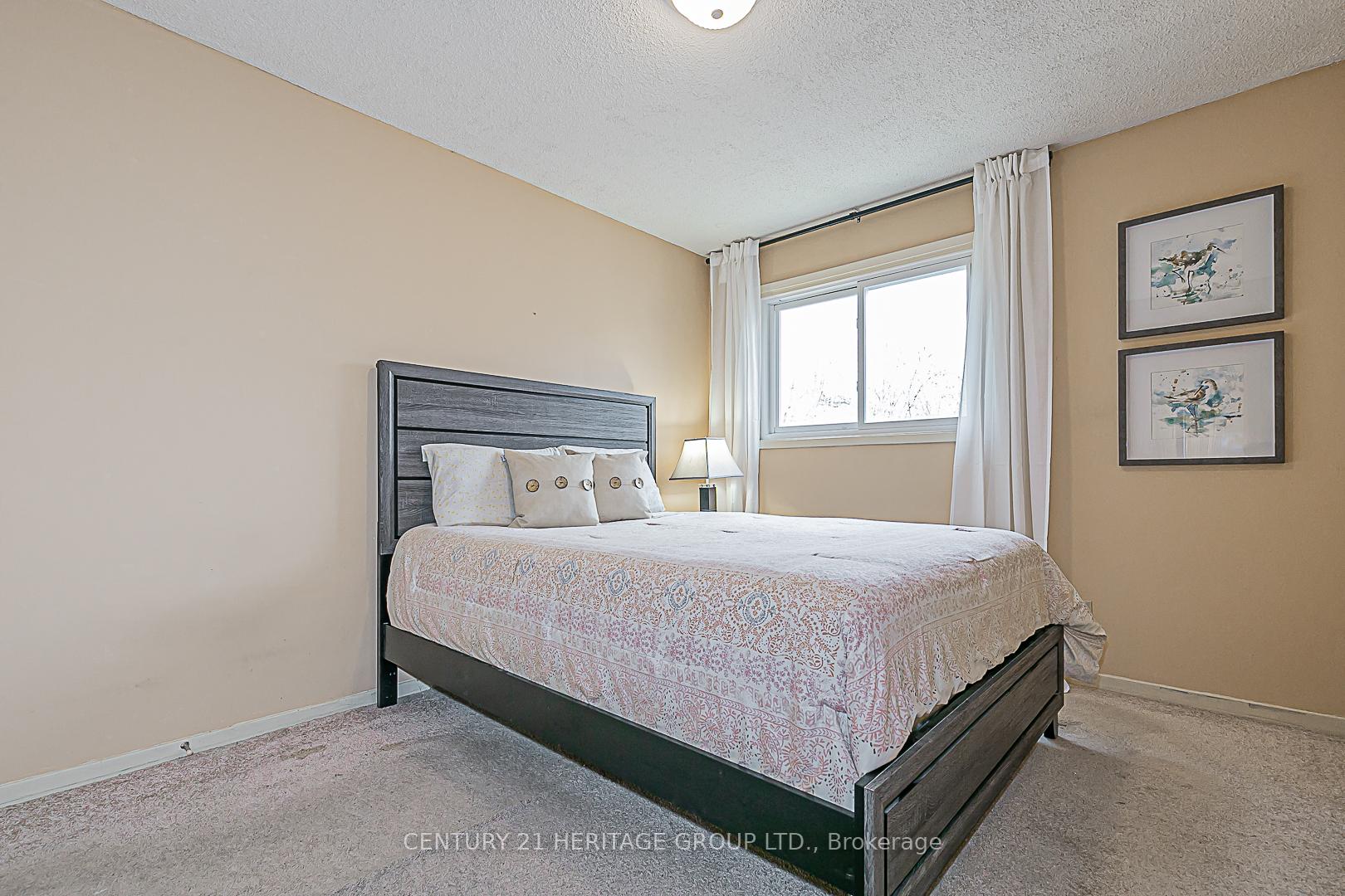 Photo 25 of 72 Seaton Drive, Aurora, Aurora Highlands — HOMEH