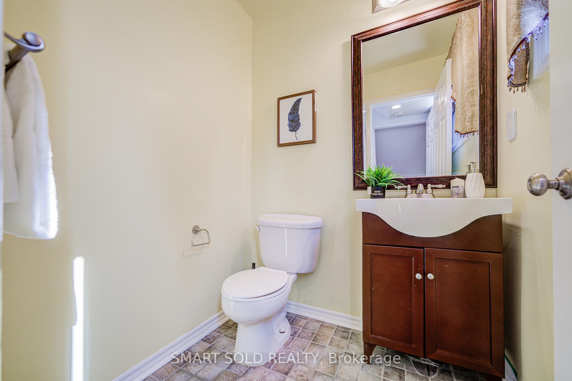 Photo 4 of 61 Stockbridge Crescent, Ajax, Central West — HOMEH
