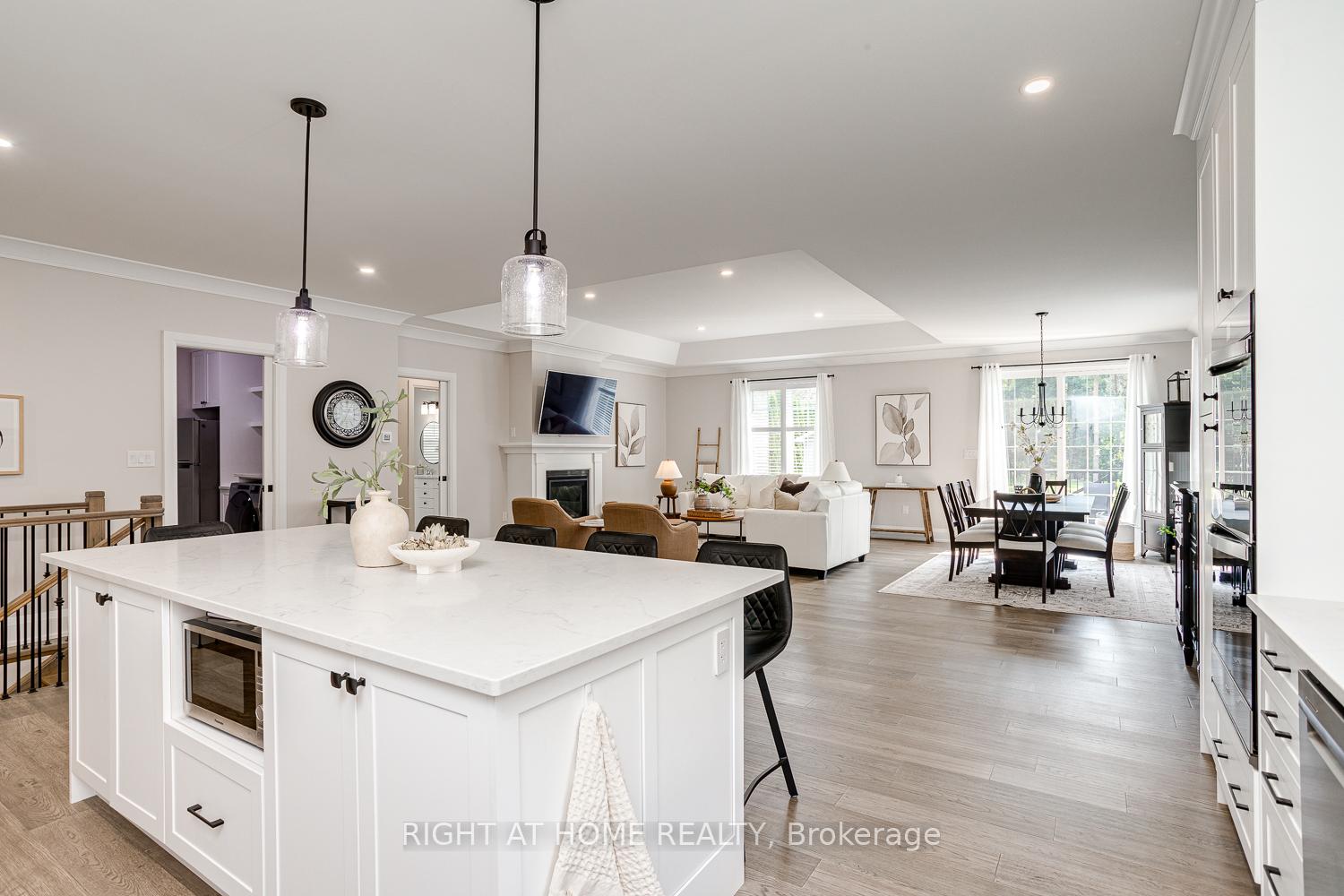 Photo 8 of 3307 Trulls Road, Clarington, Courtice — HOMEH