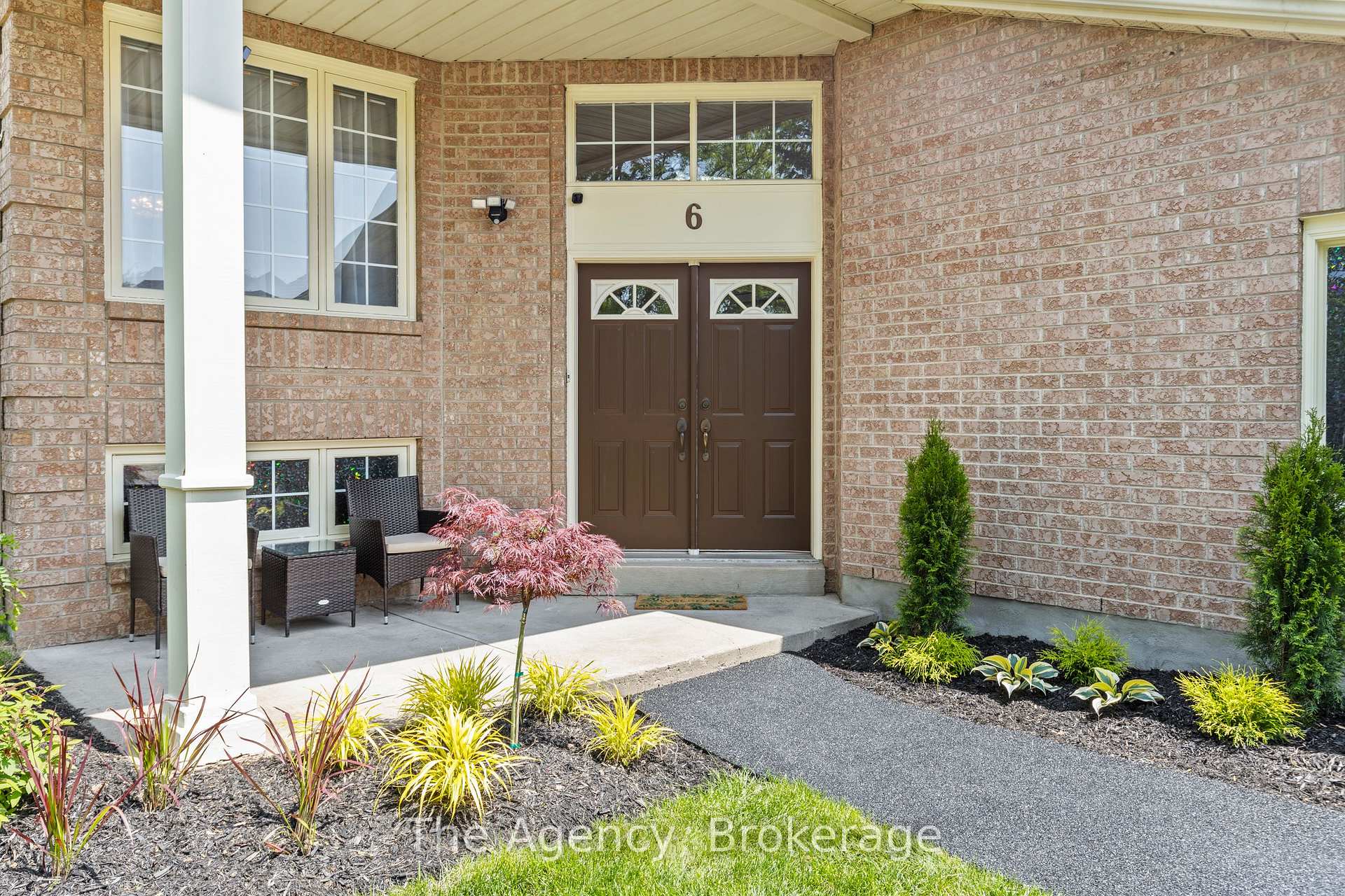 Photo 9 of 6 Madison Court E, Welland, N. Welland — HOMEH
