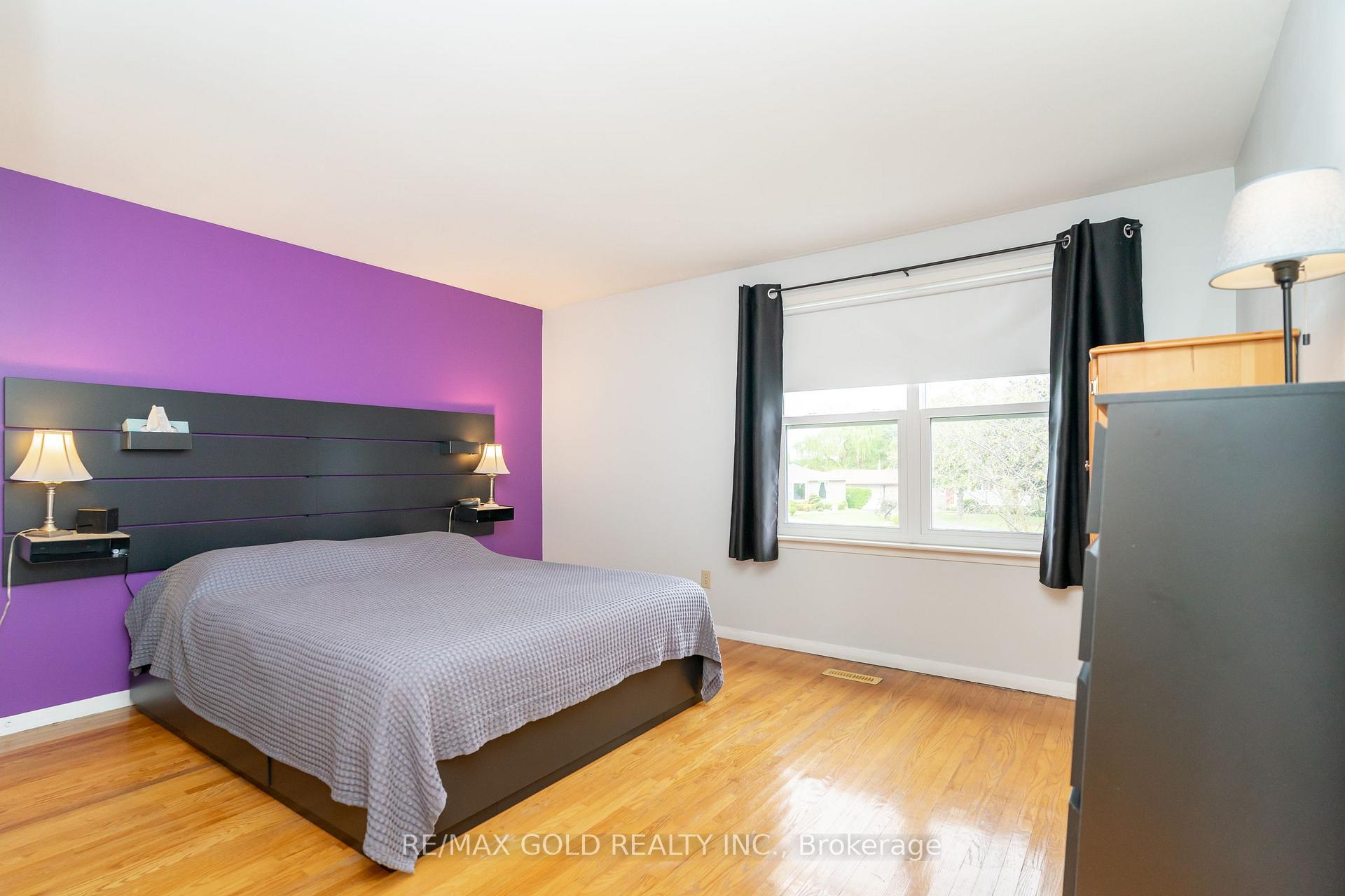 Photo 19 of 12 Dunblaine Crescent, Brampton, Southgate — HOMEH