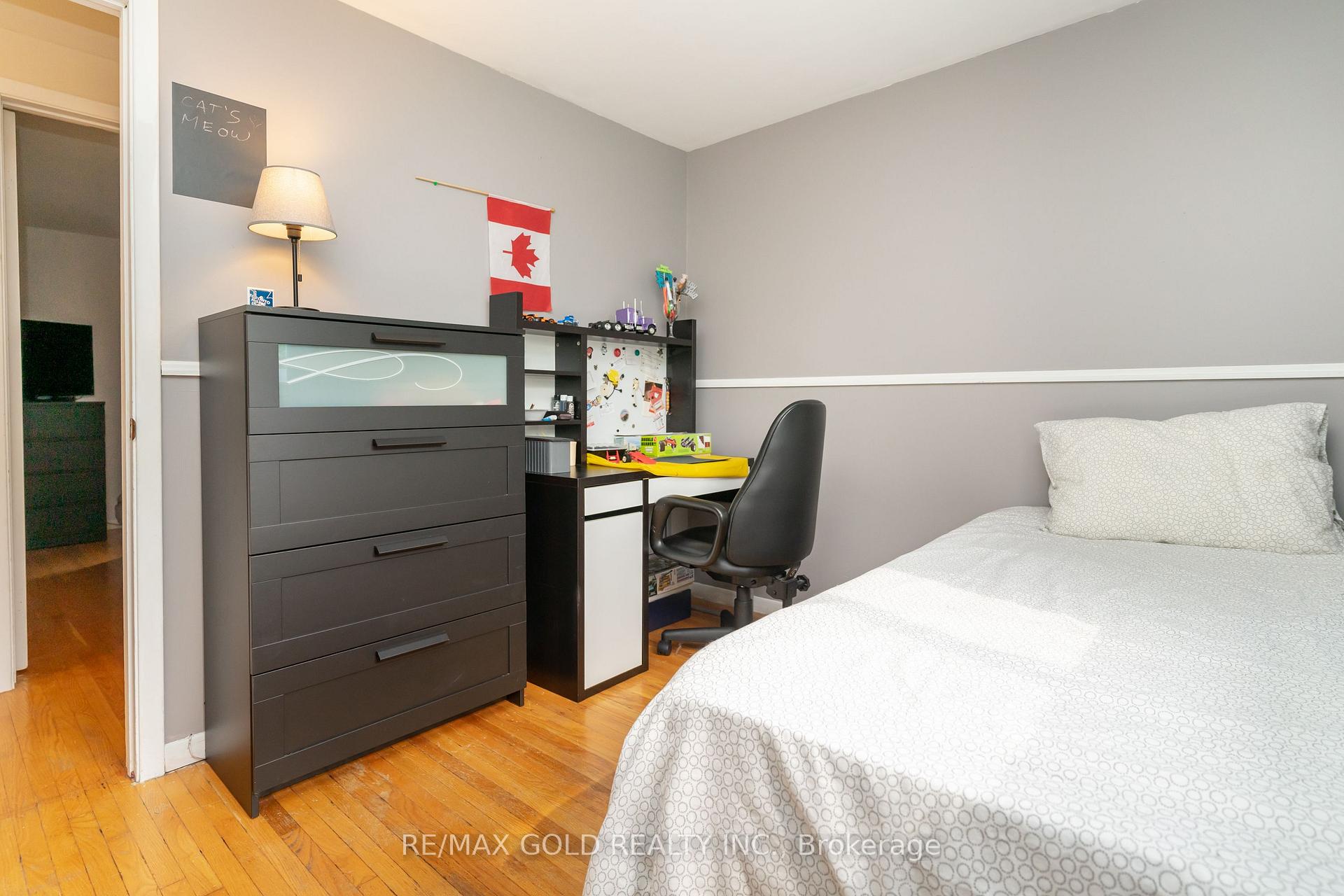 Photo 23 of 12 Dunblaine Crescent, Brampton, Southgate — HOMEH