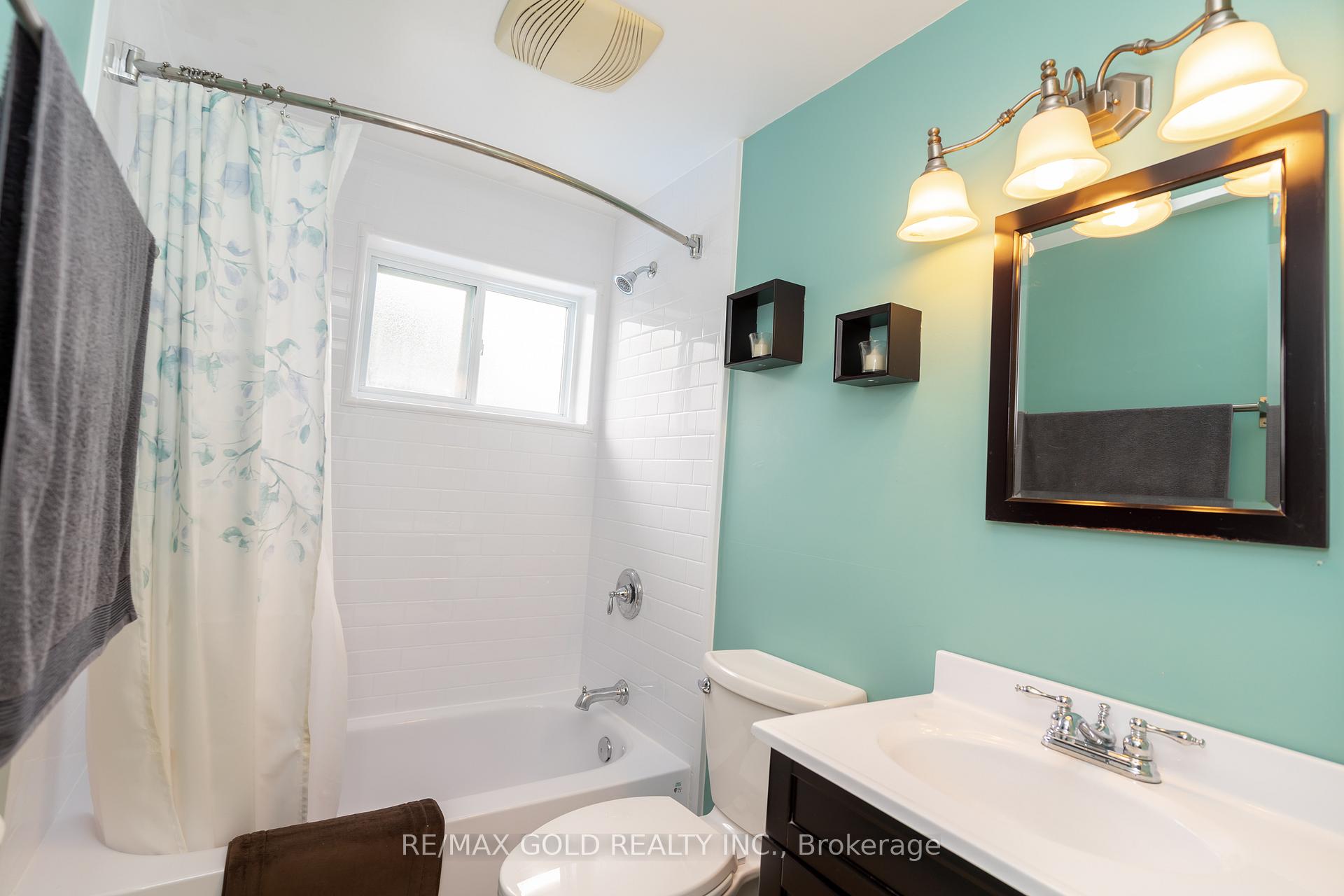 Photo 32 of 12 Dunblaine Crescent, Brampton, Southgate — HOMEH