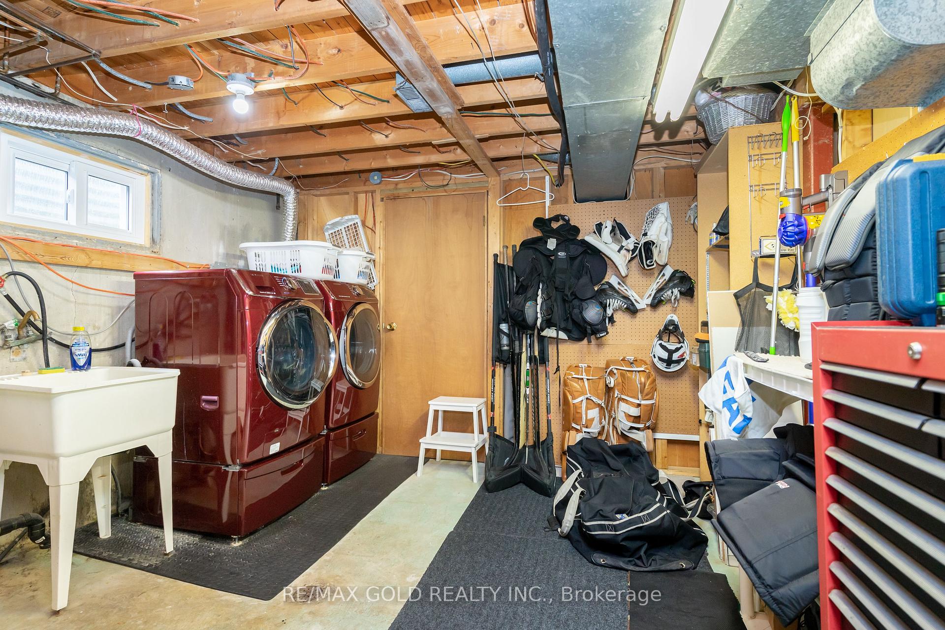 Photo 39 of 12 Dunblaine Crescent, Brampton, Southgate — HOMEH