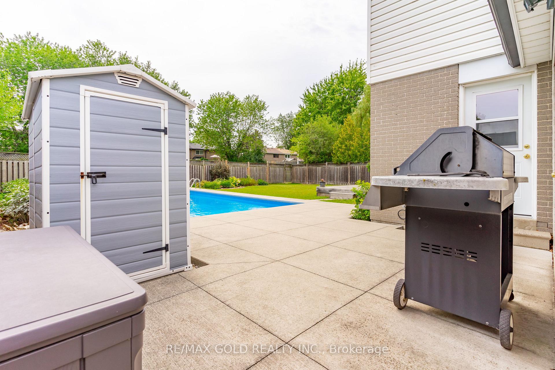 Photo 35 of 12 Dunblaine Crescent, Brampton, Southgate — HOMEH