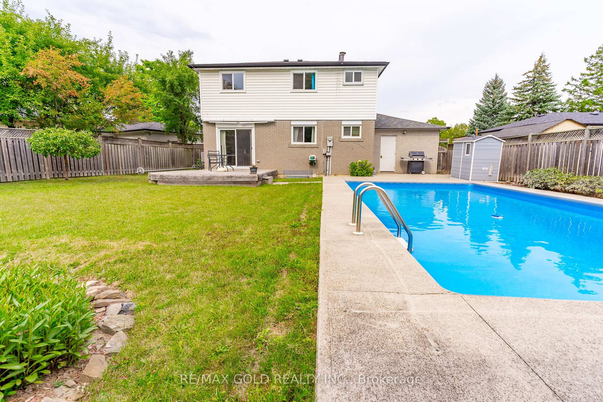 Photo 30 of 12 Dunblaine Crescent, Brampton, Southgate — HOMEH
