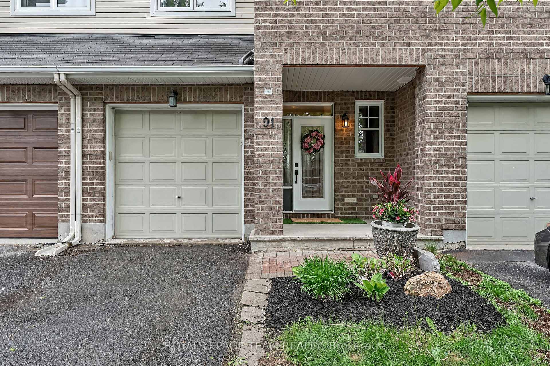 Photo 10 of 91 Whetstone Crescent, Ottawa, Barrhaven East — HOMEH