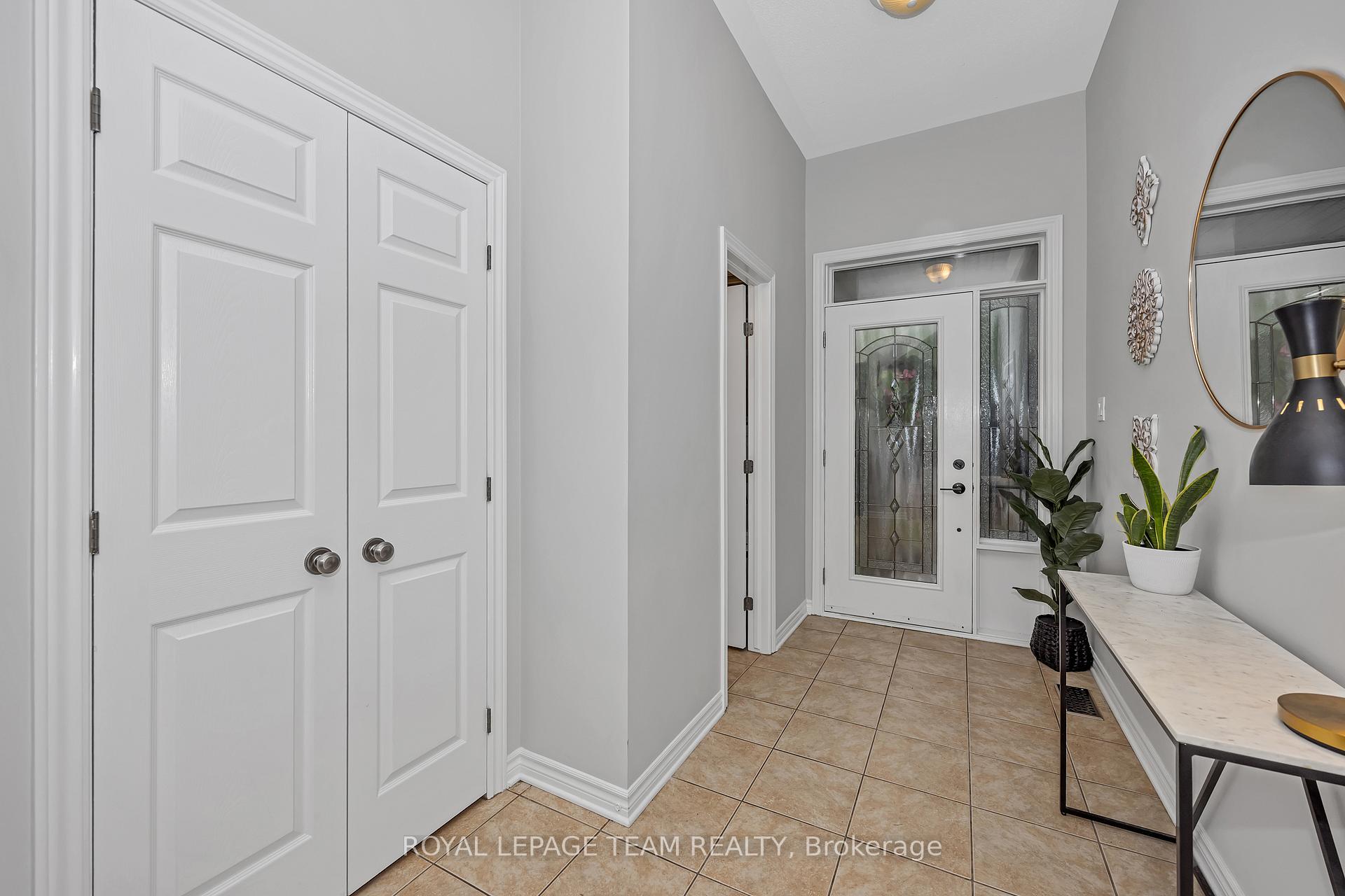 Photo 8 of 91 Whetstone Crescent, Ottawa, Barrhaven East — HOMEH