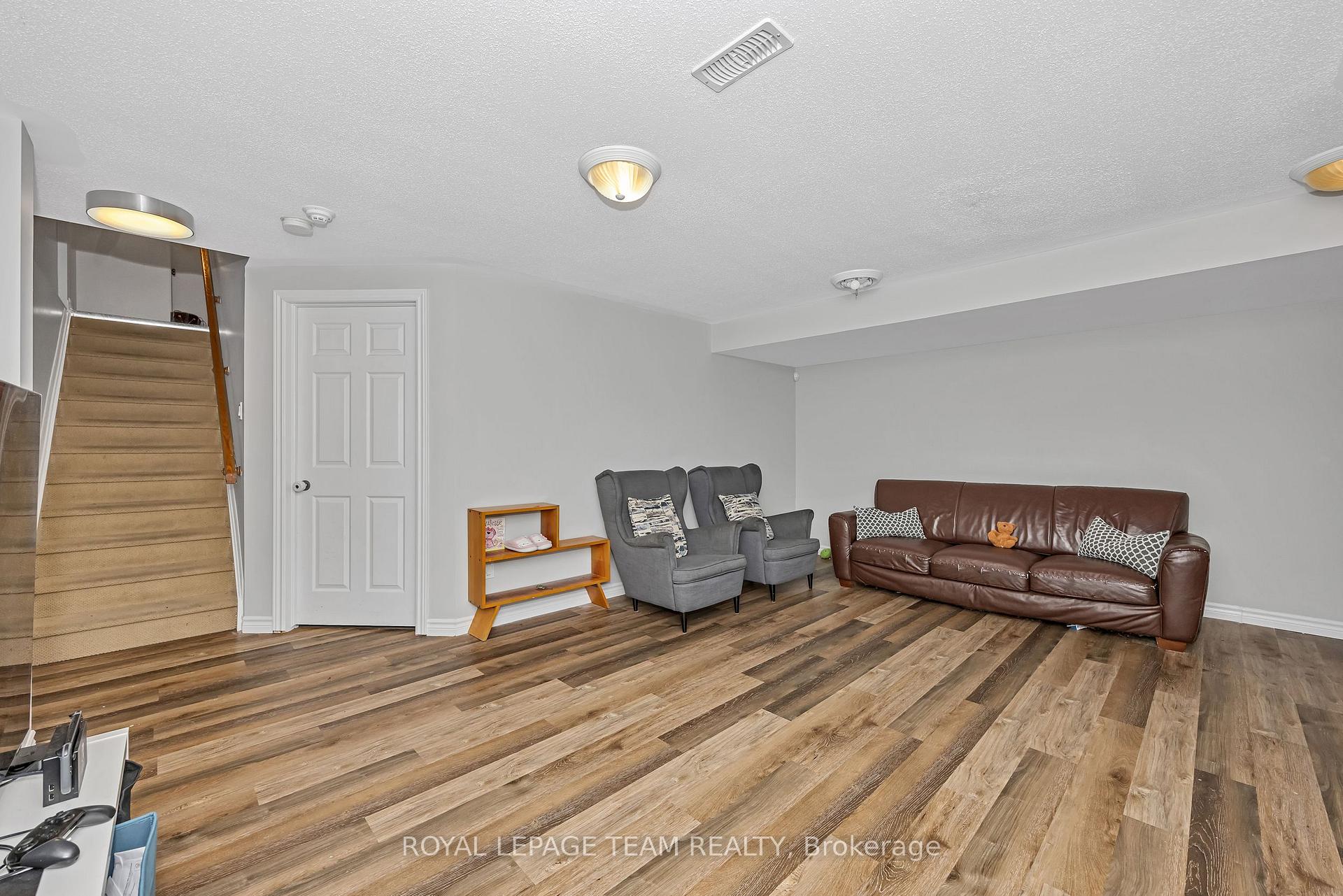 Photo 38 of 91 Whetstone Crescent, Ottawa, Barrhaven East — HOMEH