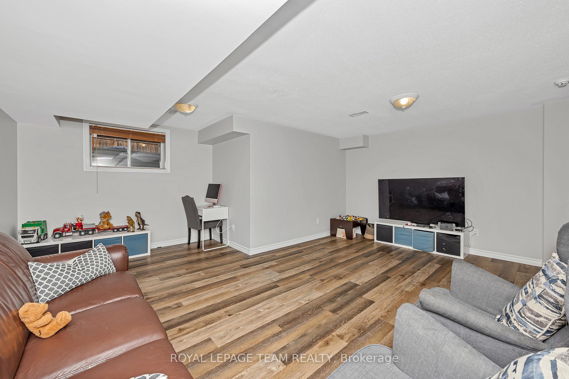 Photo 36 of 91 Whetstone Crescent, Ottawa, Barrhaven East — HOMEH
