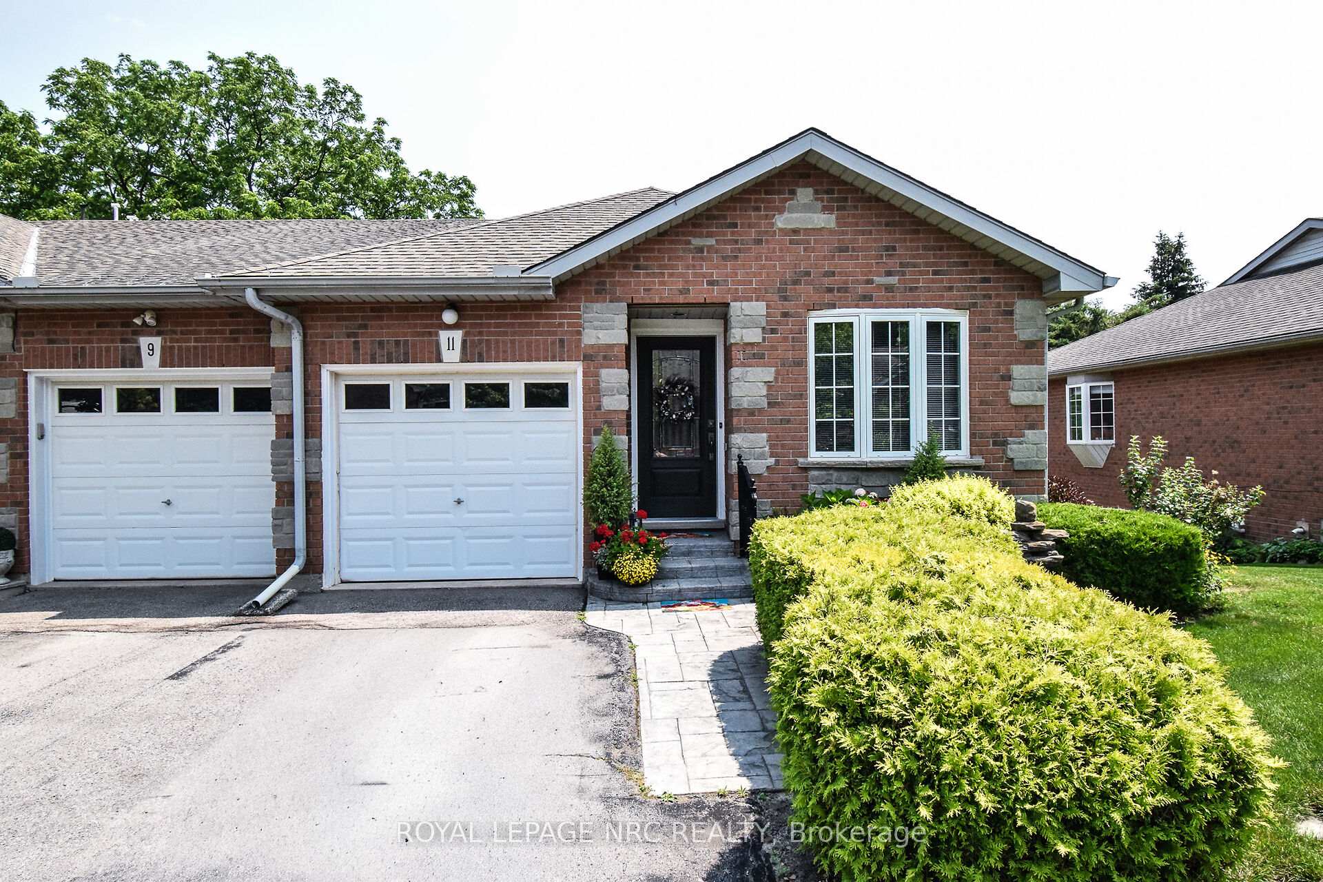 Photo 4 of 11 Kinsman Court, Pelham, Fonthill — HOMEH