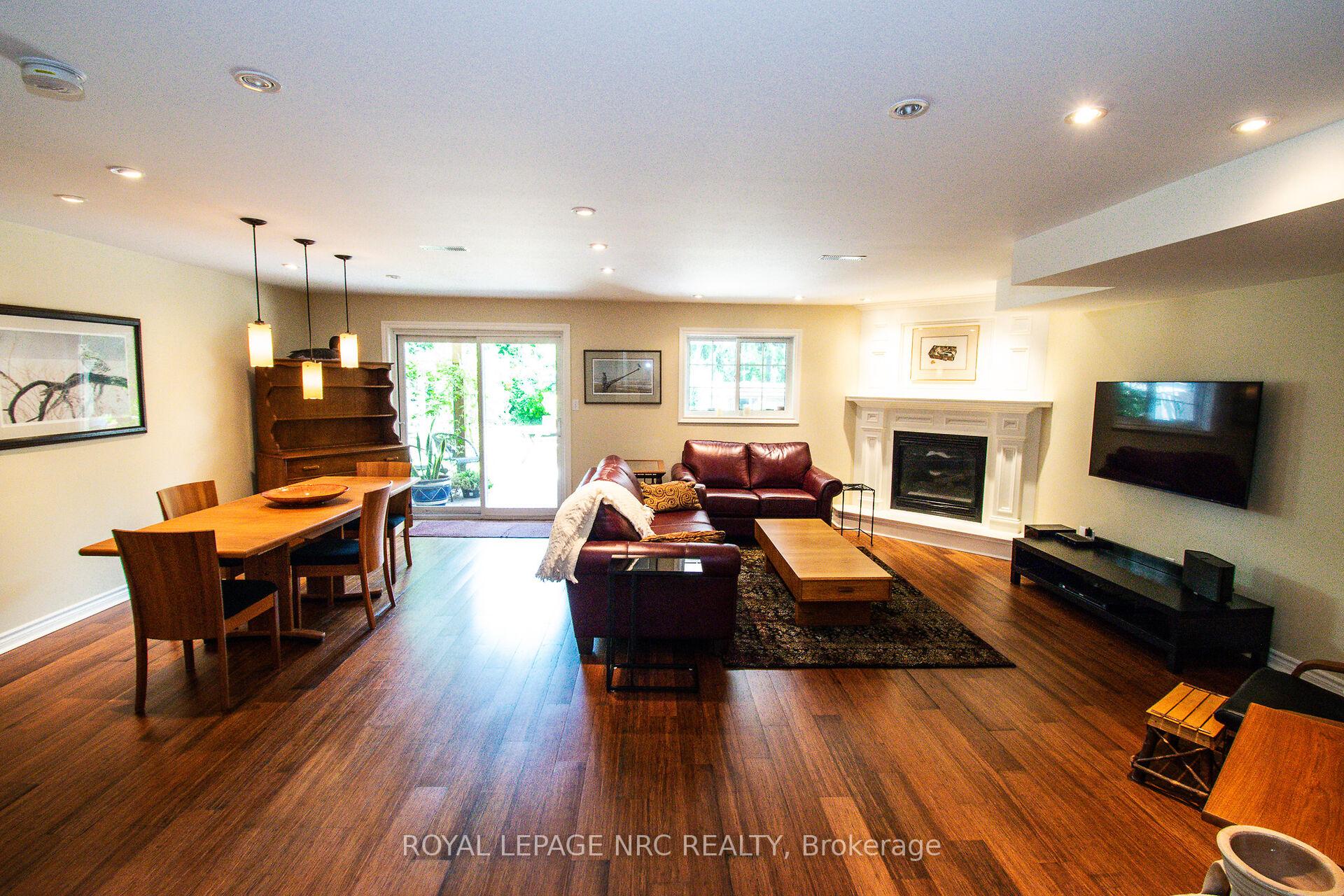 Photo 12 of 11 Kinsman Court, Pelham, Fonthill — HOMEH