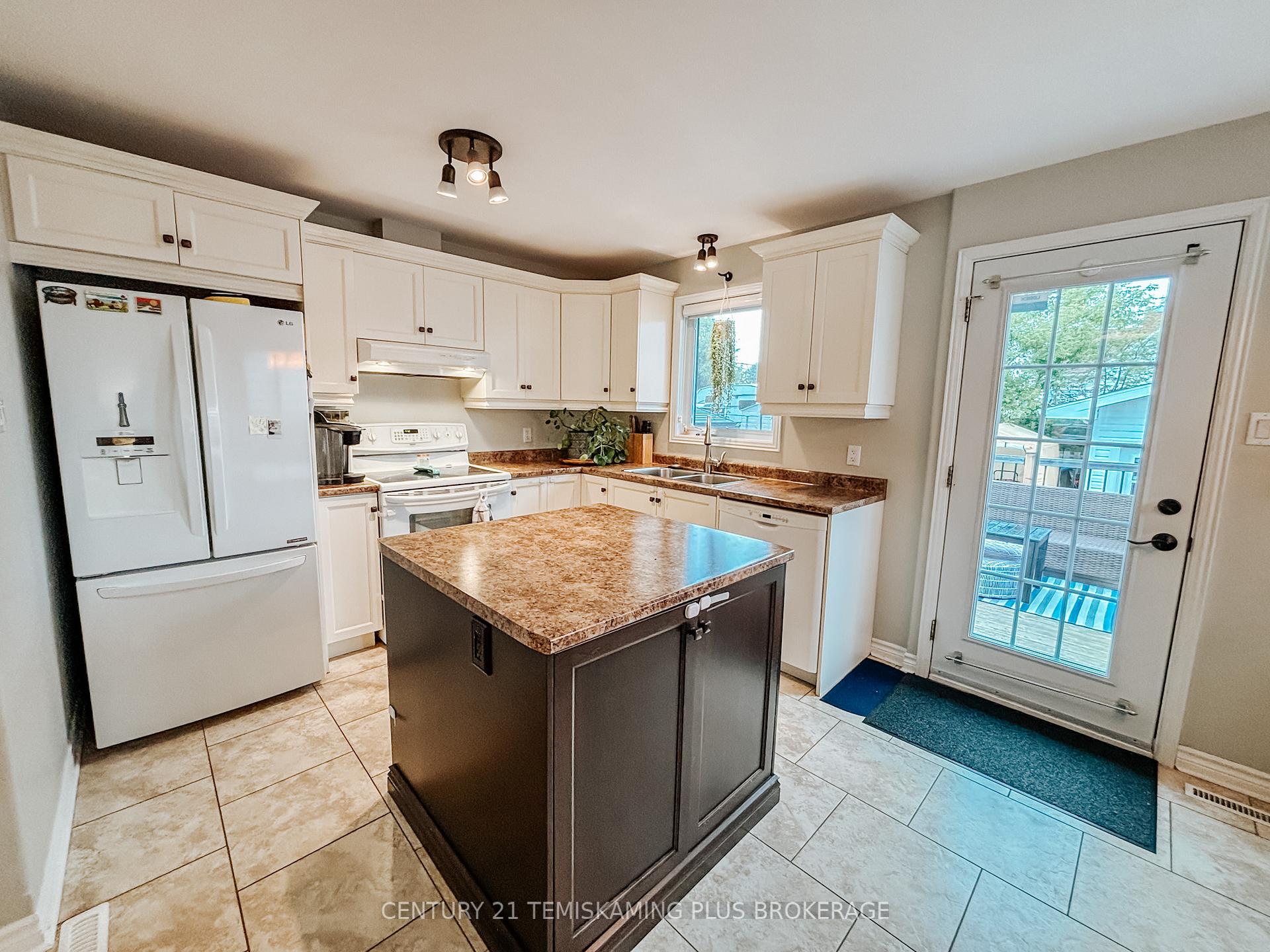 Photo 7 of 391 Cecil Street, Temiskaming Shores, Haileybury — HOMEH