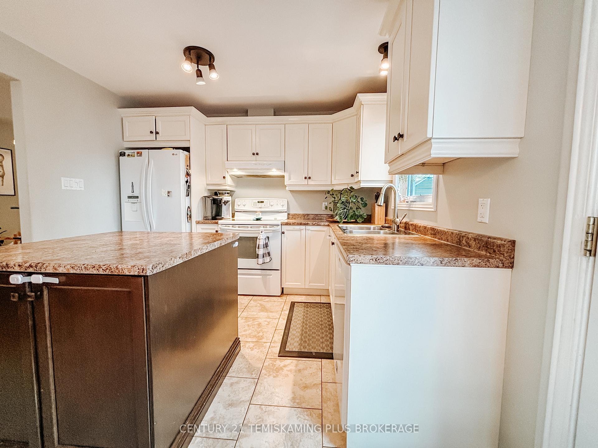 Photo 8 of 391 Cecil Street, Temiskaming Shores, Haileybury — HOMEH