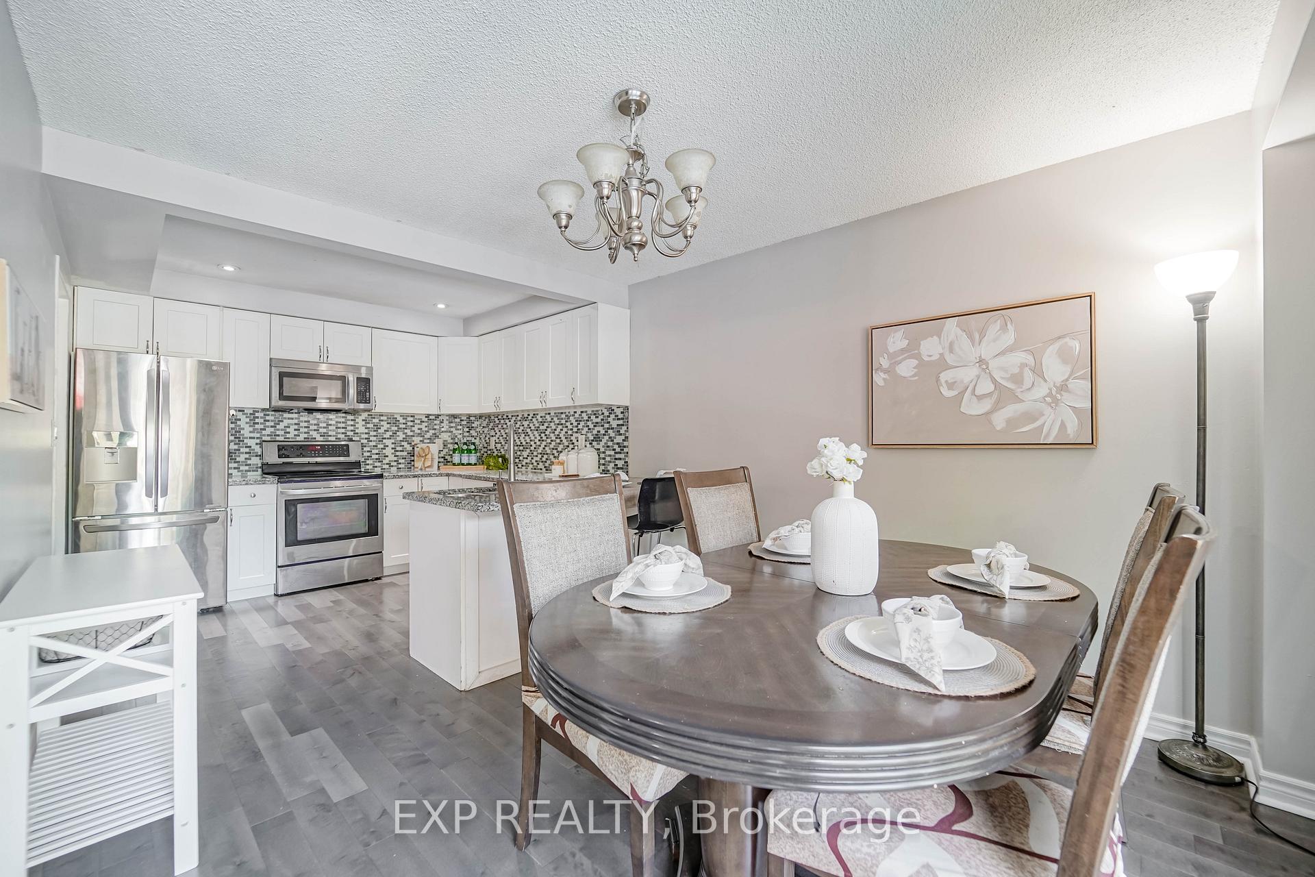 Photo 16 of 76 Salisbury Circle, Brampton, Brampton North — HOMEH
