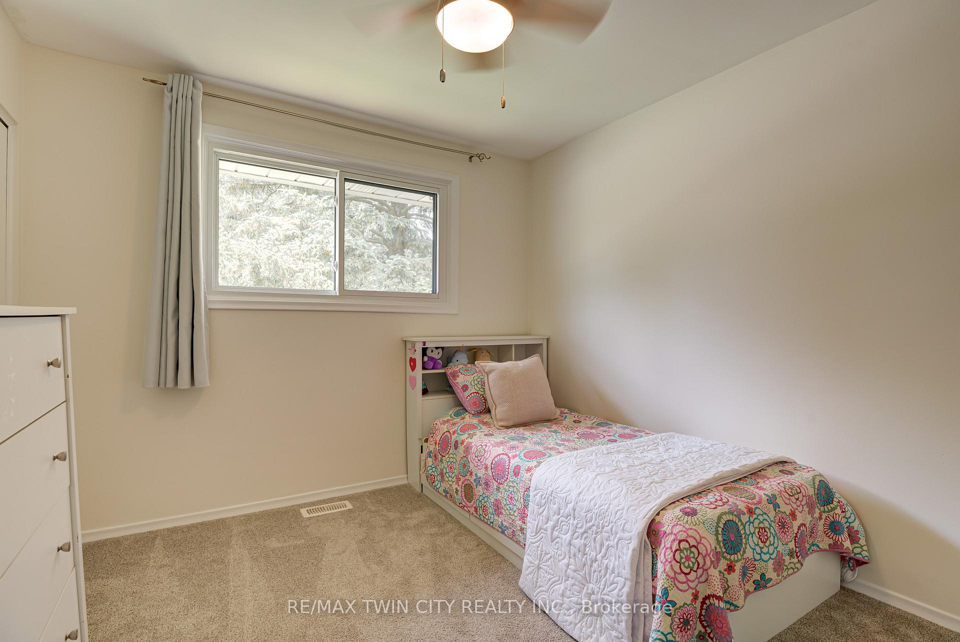 Photo 19 of 330 Martindale Crescent, Waterloo — HOMEH