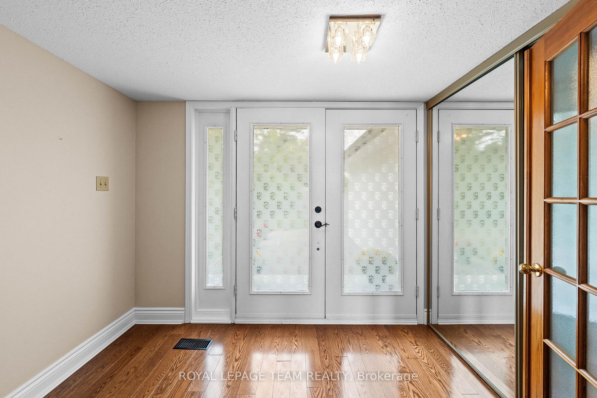 Photo 4 of 1376 River Road, Ottawa, Manotick East to Manotick Station — HOMEH