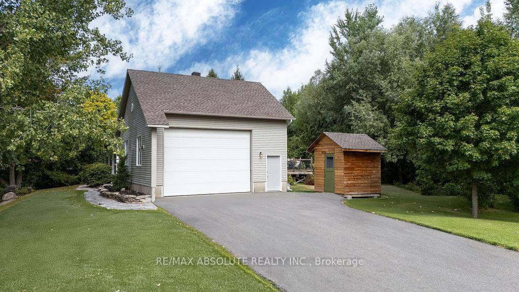 Photo 3 of 1601 Shauna Crescent, Ottawa, Greely — HOMEH