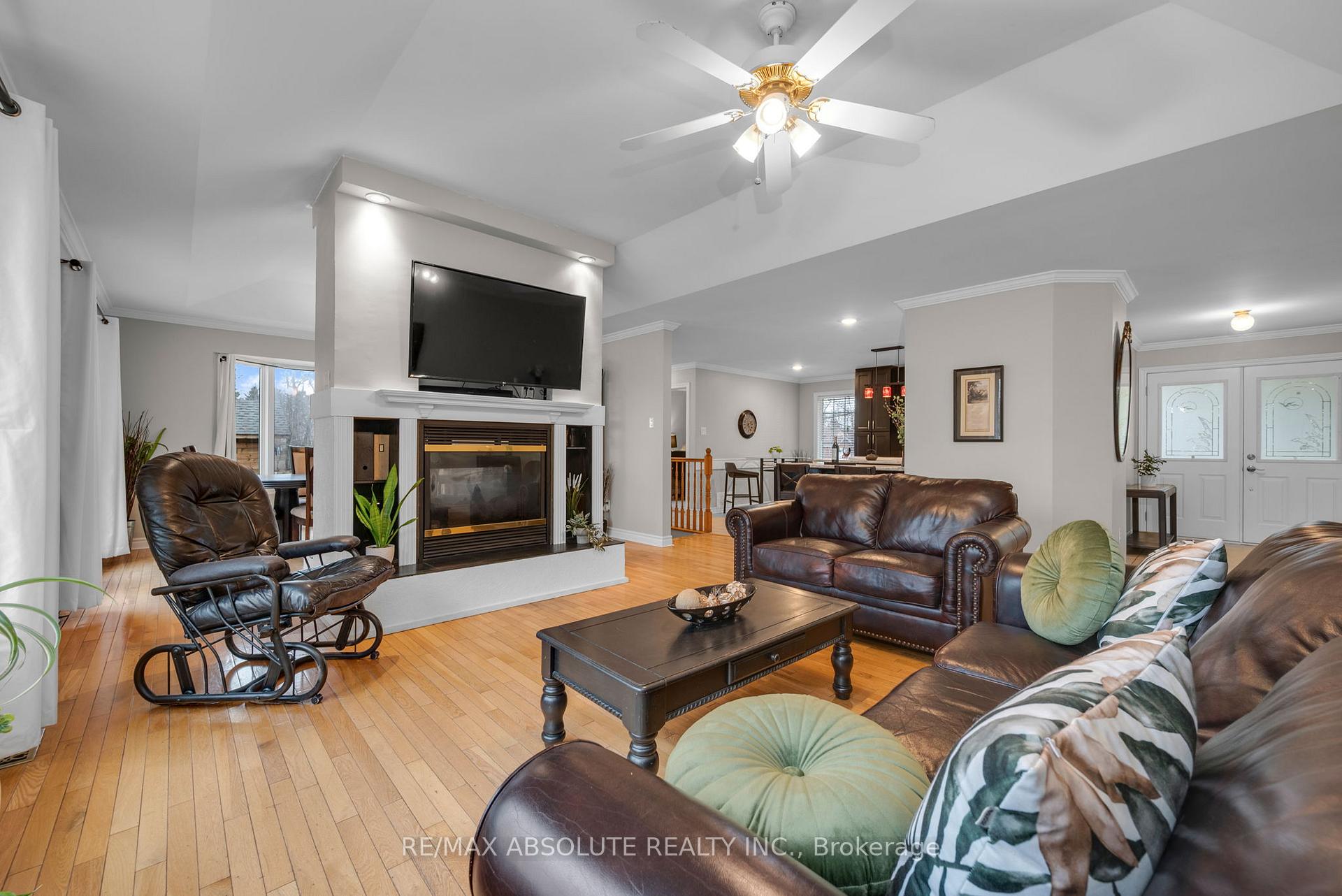Photo 9 of 1601 Shauna Crescent, Ottawa, Greely — HOMEH