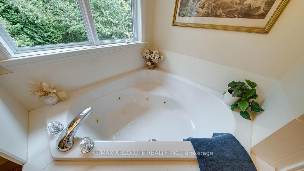 Photo 29 of 1601 Shauna Crescent, Ottawa, Greely — HOMEH