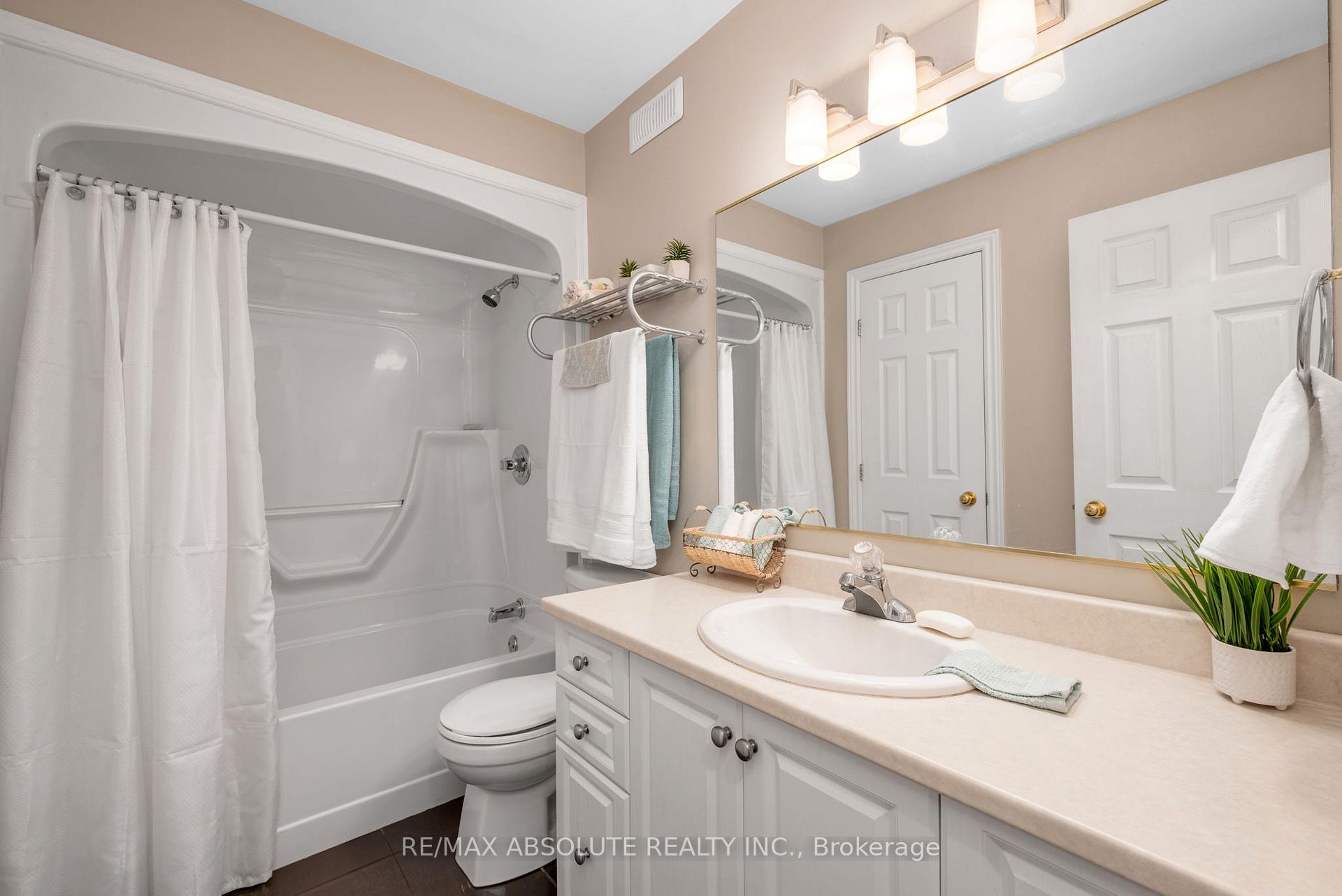 Photo 33 of 1601 Shauna Crescent, Ottawa, Greely — HOMEH