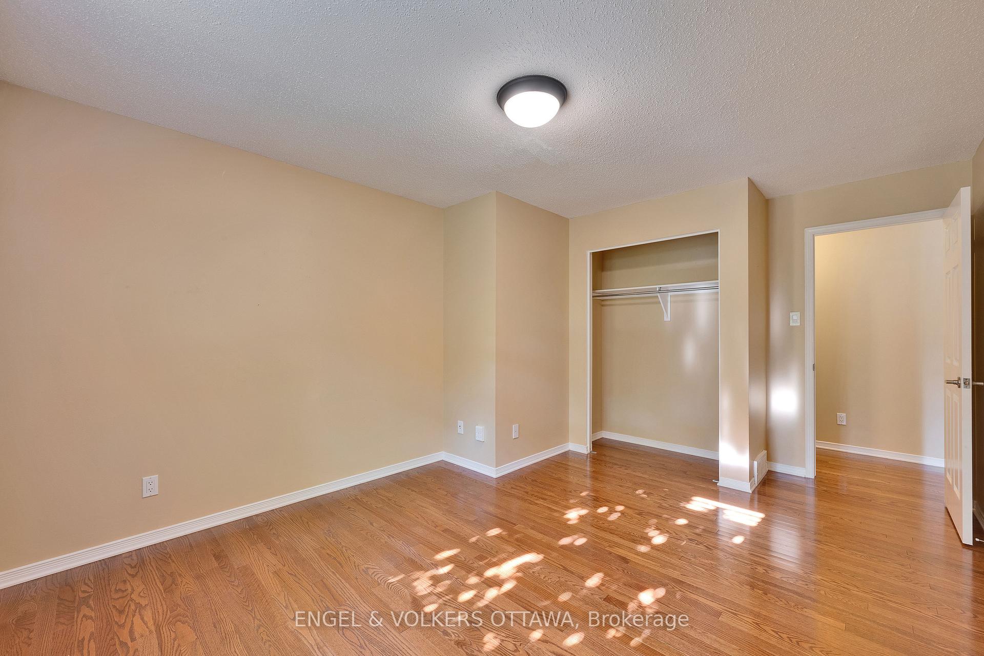 Photo 28 of 5233 Mclean Crescent, Ottawa, Manotick Long Island & Nicholls Island — HOMEH