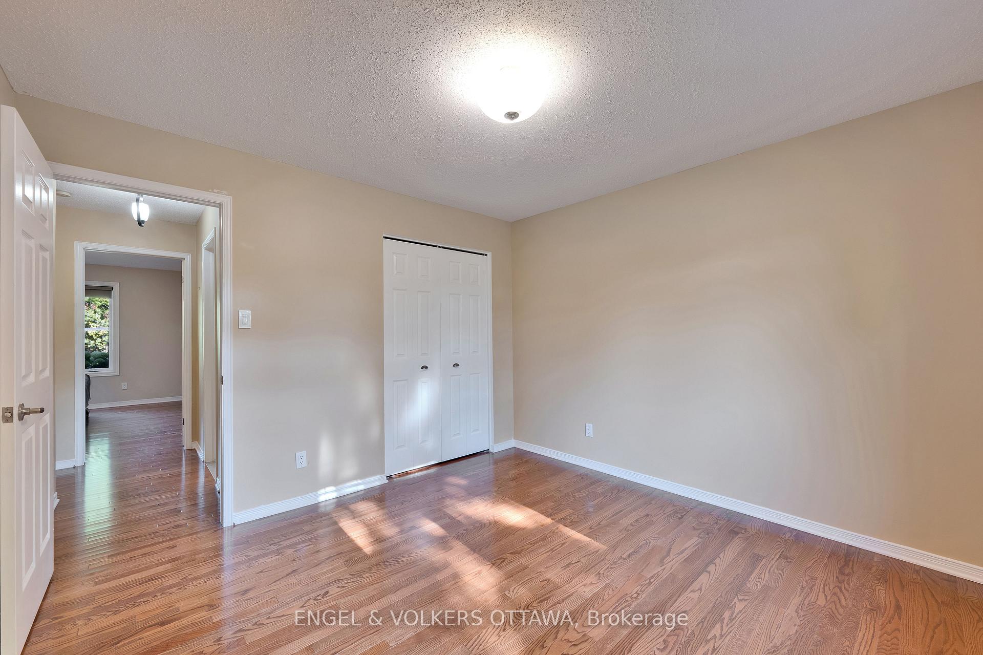 Photo 26 of 5233 Mclean Crescent, Ottawa, Manotick Long Island & Nicholls Island — HOMEH