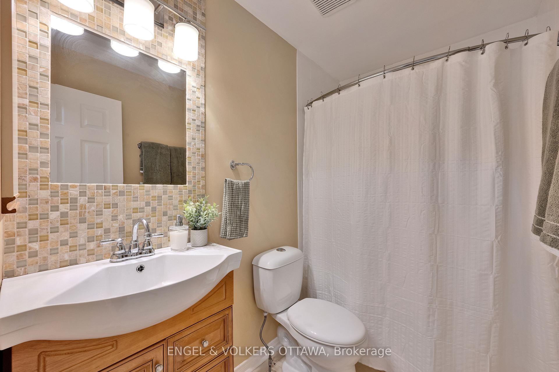 Photo 33 of 5233 Mclean Crescent, Ottawa, Manotick Long Island & Nicholls Island — HOMEH
