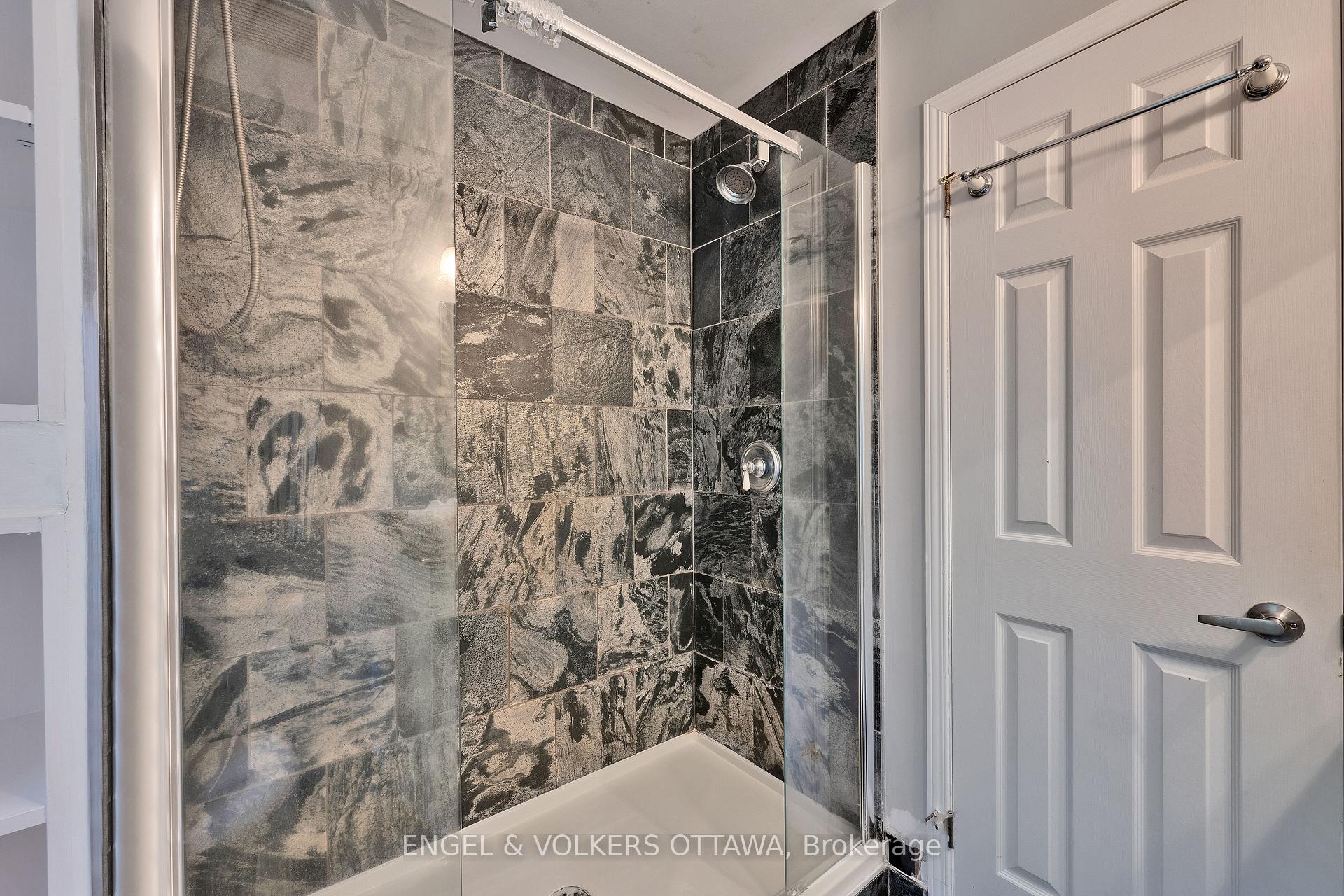 Photo 38 of 5233 Mclean Crescent, Ottawa, Manotick Long Island & Nicholls Island — HOMEH
