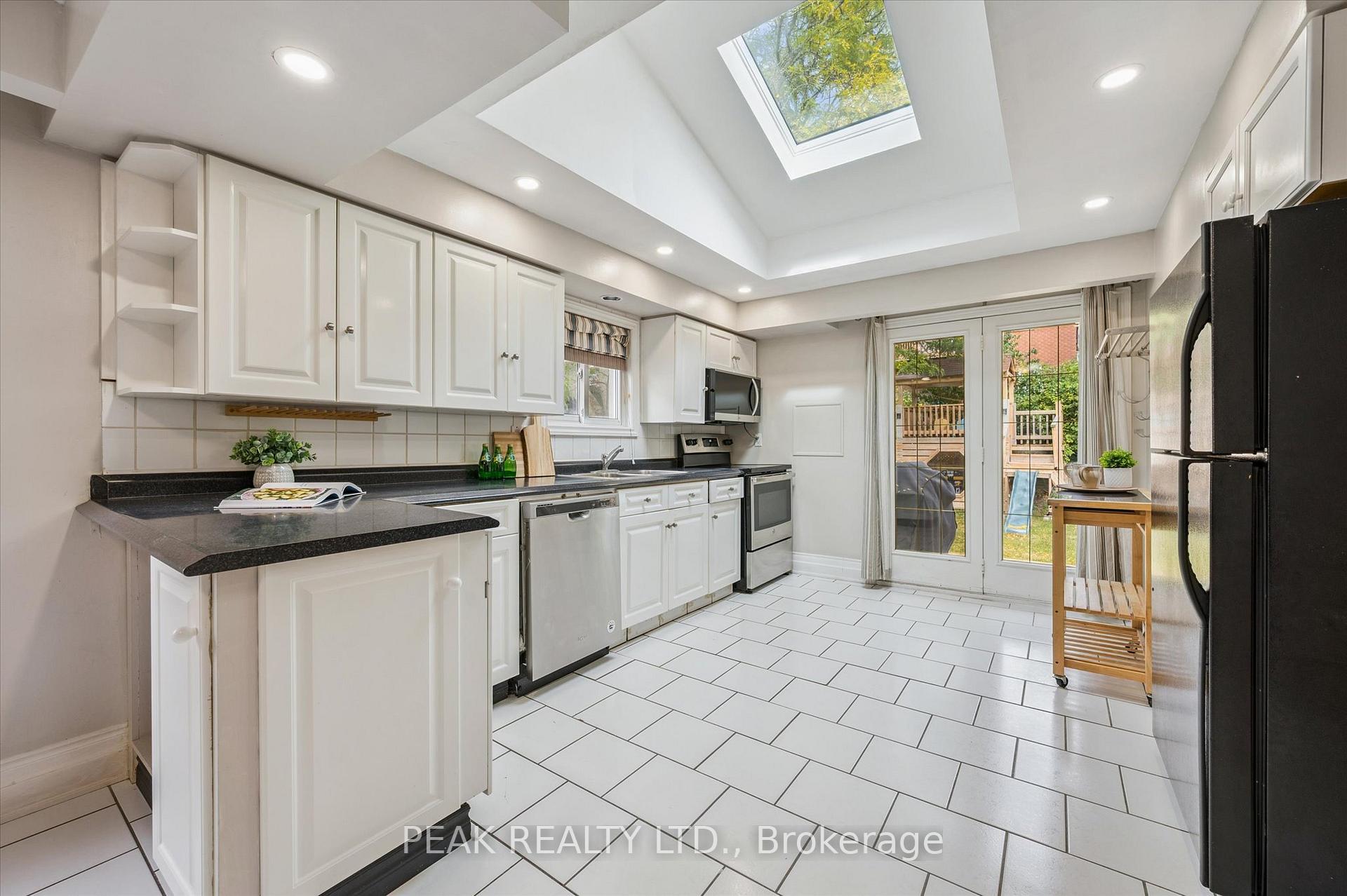 Photo 15 of 372 Imperial Road S, Guelph, Willow West/Sugarbush/West Acres — HOMEH