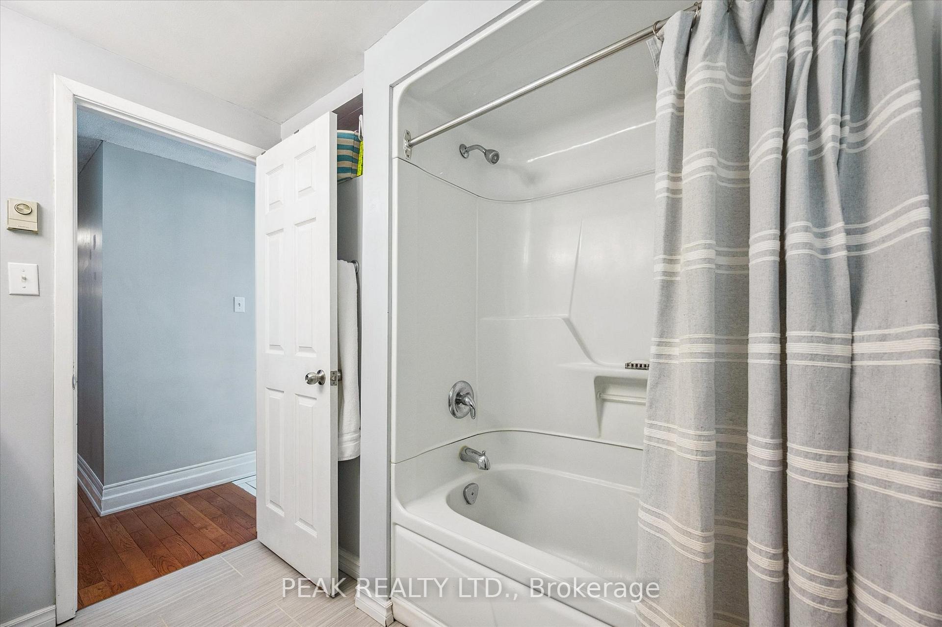 Photo 26 of 372 Imperial Road S, Guelph, Willow West/Sugarbush/West Acres — HOMEH