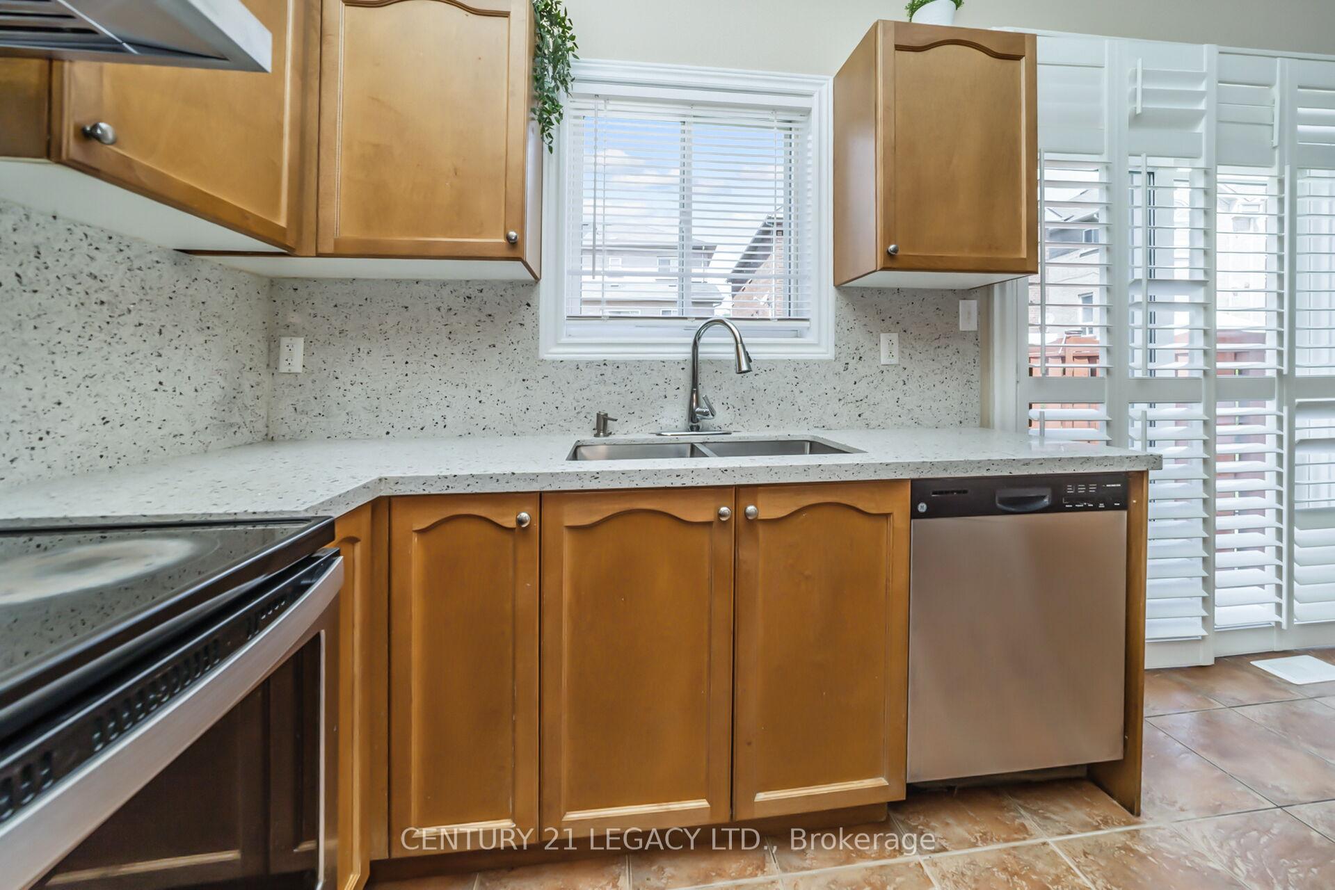 Photo 26 of 11 Nathaniel Crescent, Brampton, Bram East — HOMEH