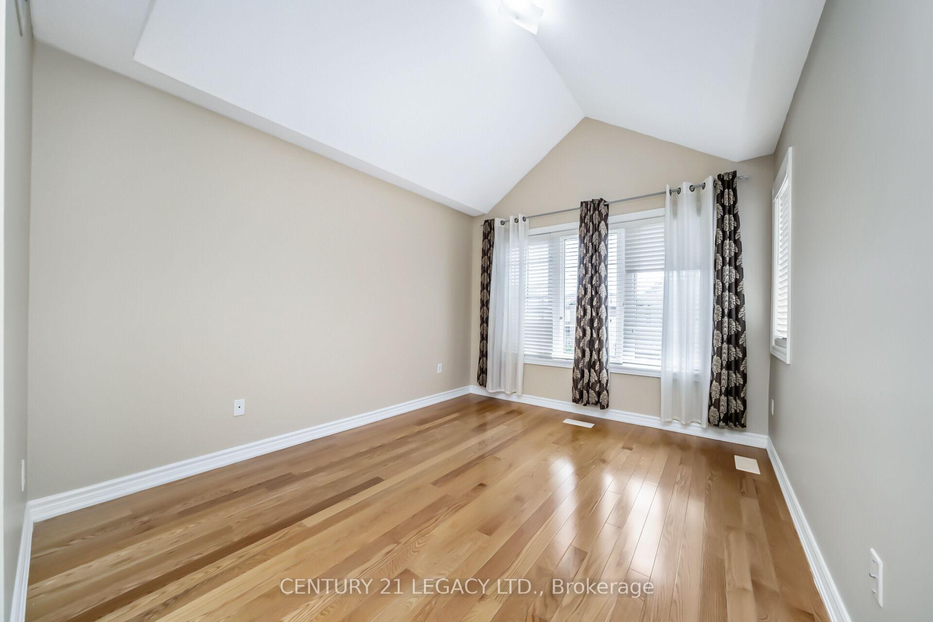 Photo 18 of 11 Nathaniel Crescent, Brampton, Bram East — HOMEH