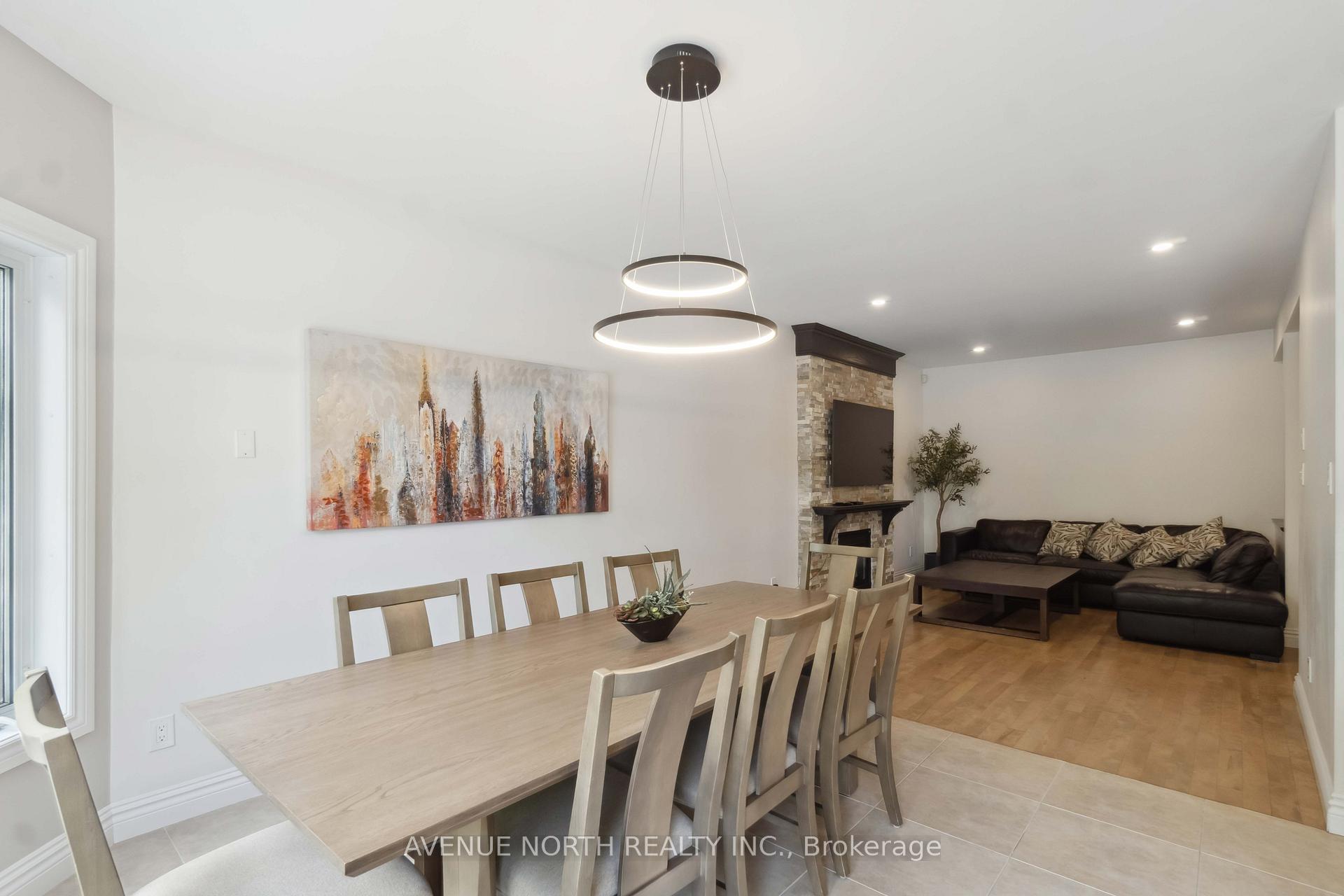 Photo 3 of 141 Grandpark Circle, Ottawa, Hunt Club Park — HOMEH