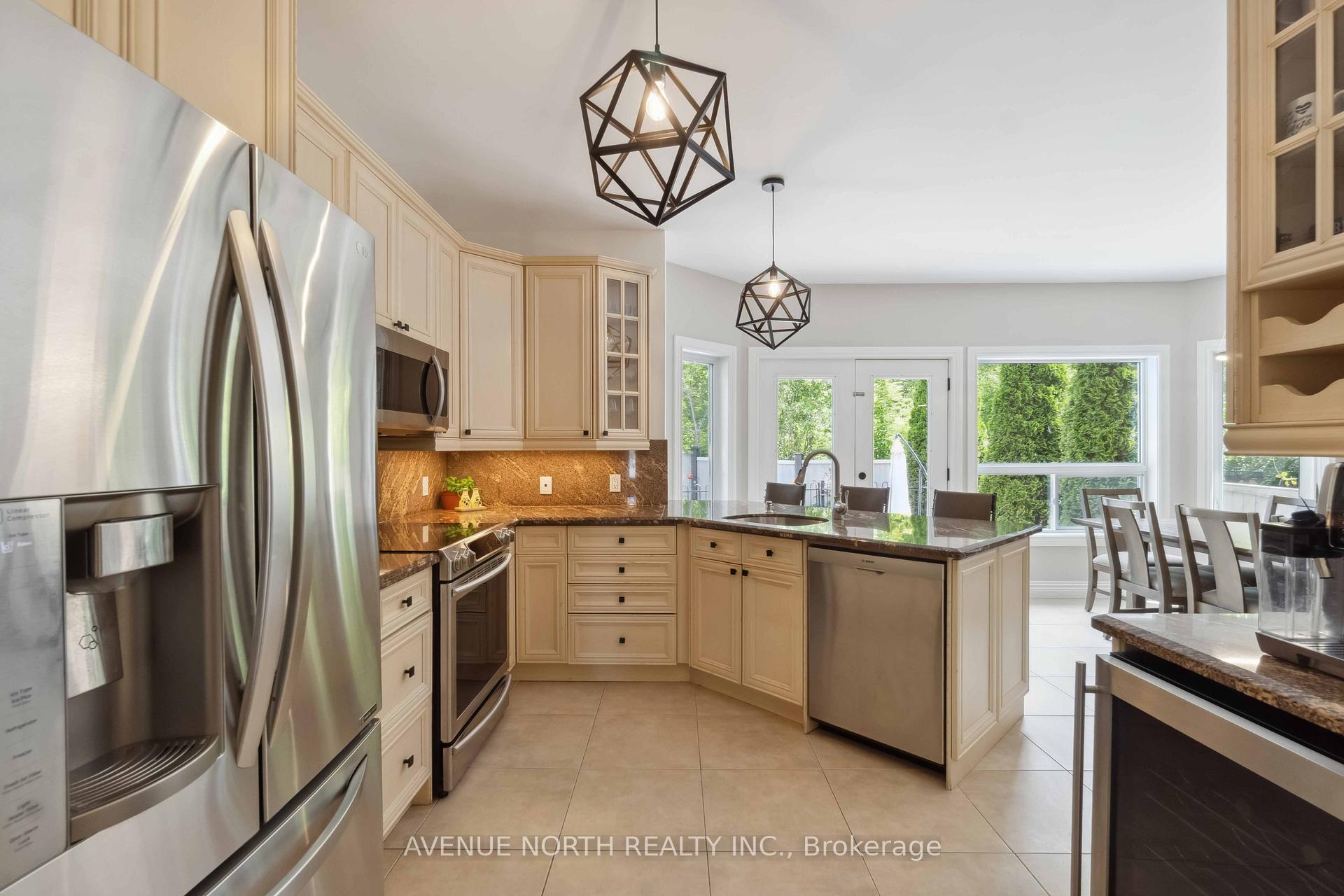 Photo 38 of 141 Grandpark Circle, Ottawa, Hunt Club Park — HOMEH