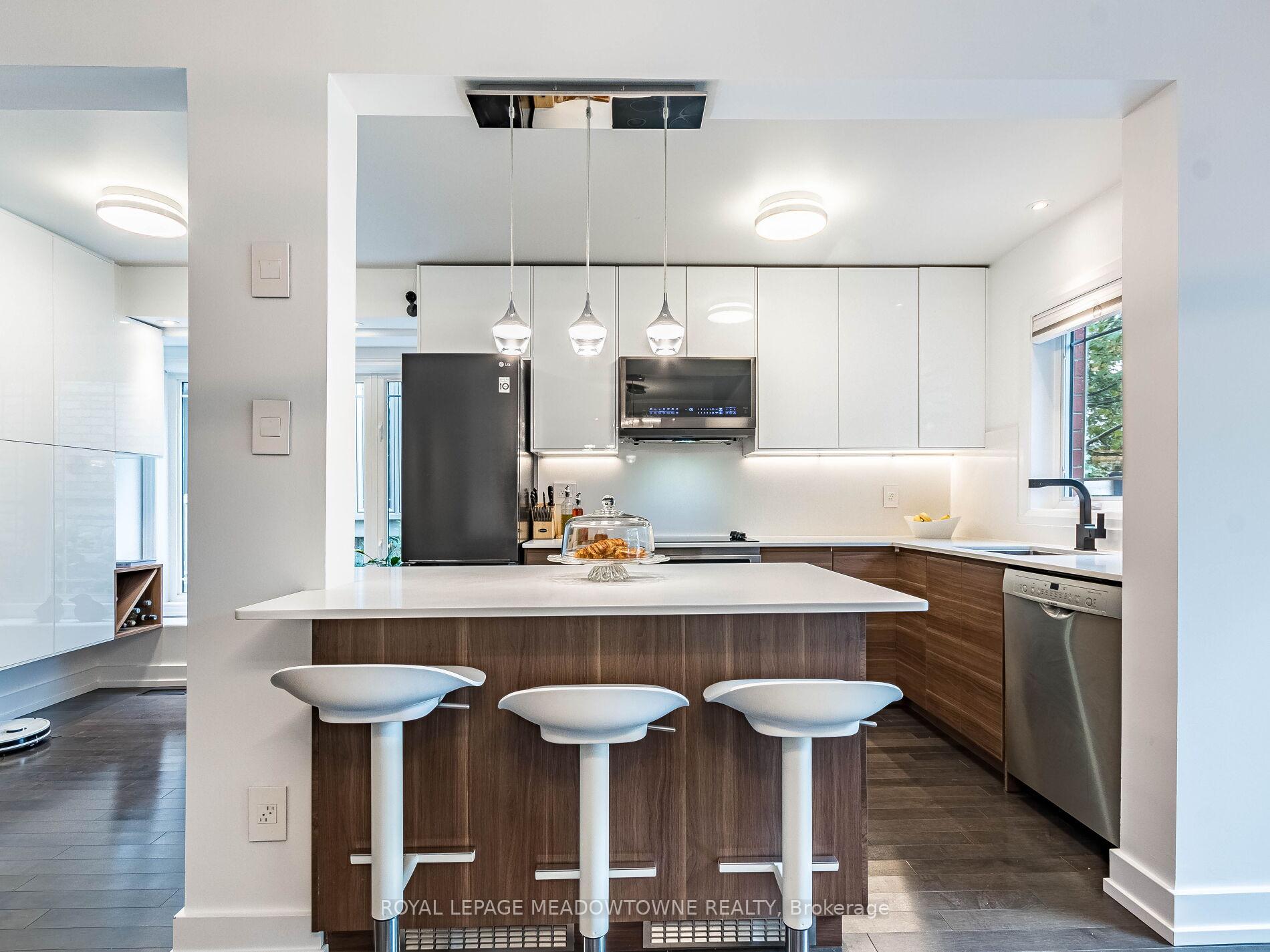 Photo 6 of Unit 9, 242 Upper Mount Albion Road, Hamilton, Stoney Creek Mountain — HOMEH